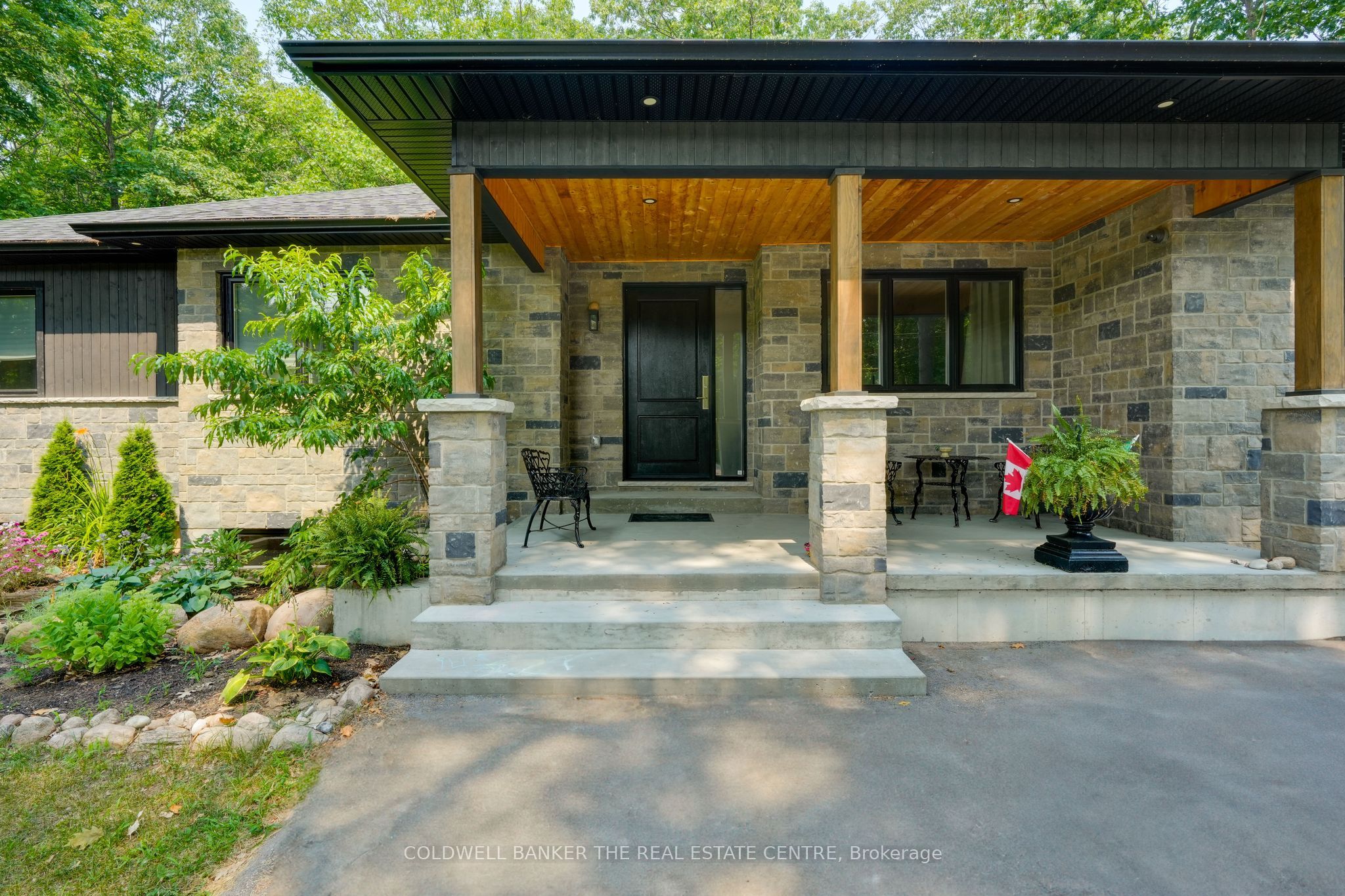 34 Oakwood Avenue Property Photo 3