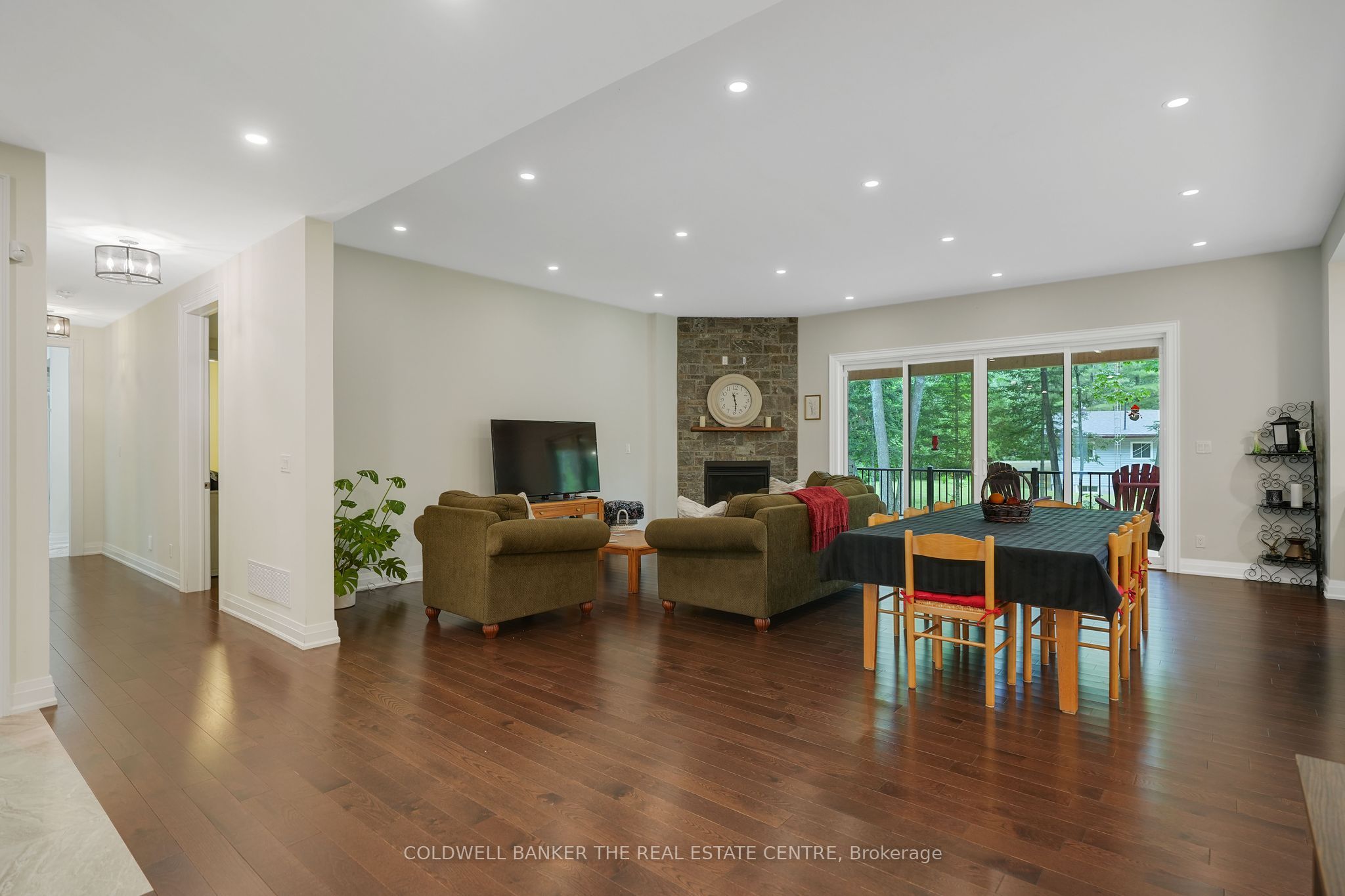 34 Oakwood Avenue Property Photo 15