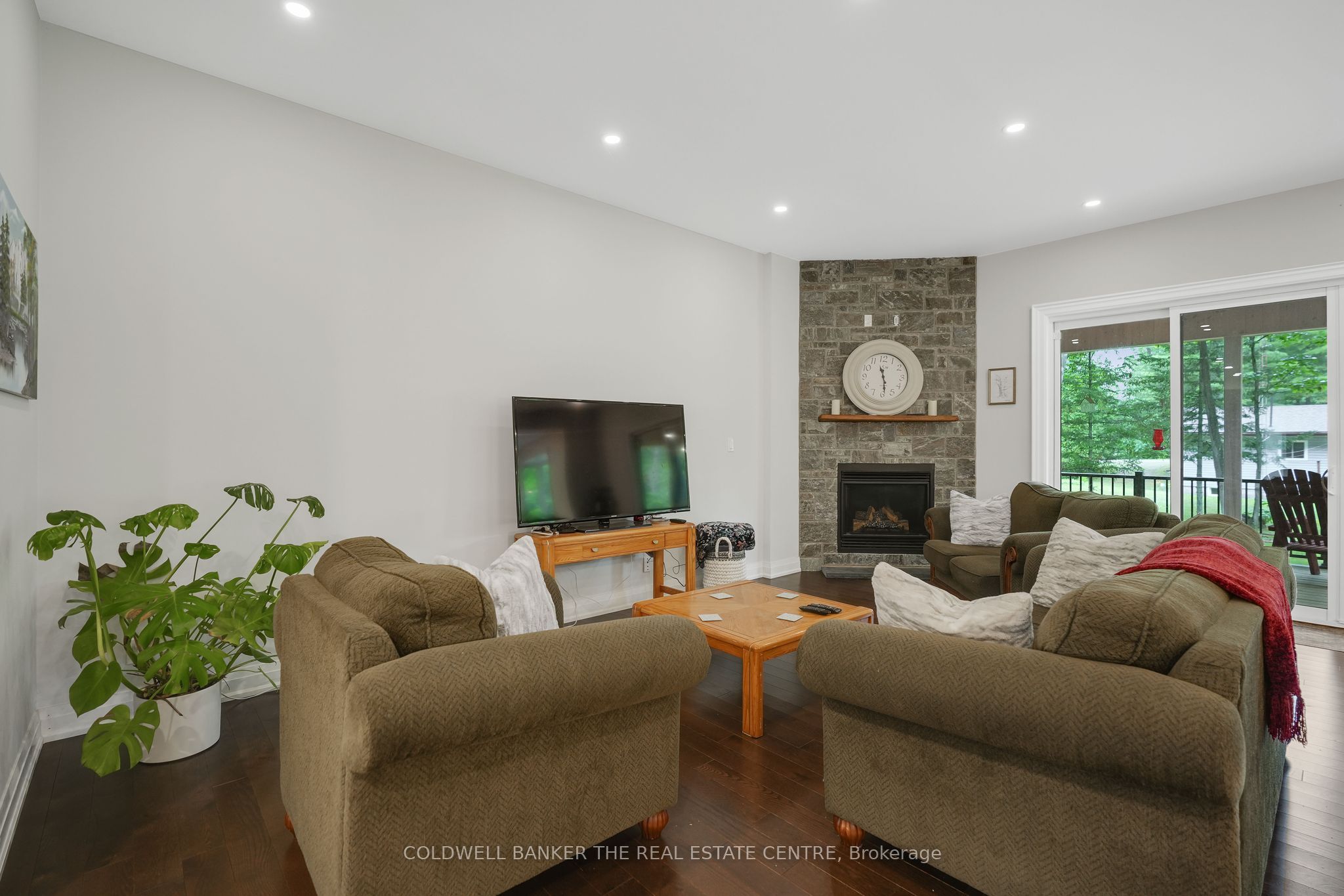 34 Oakwood Avenue Property Photo 16