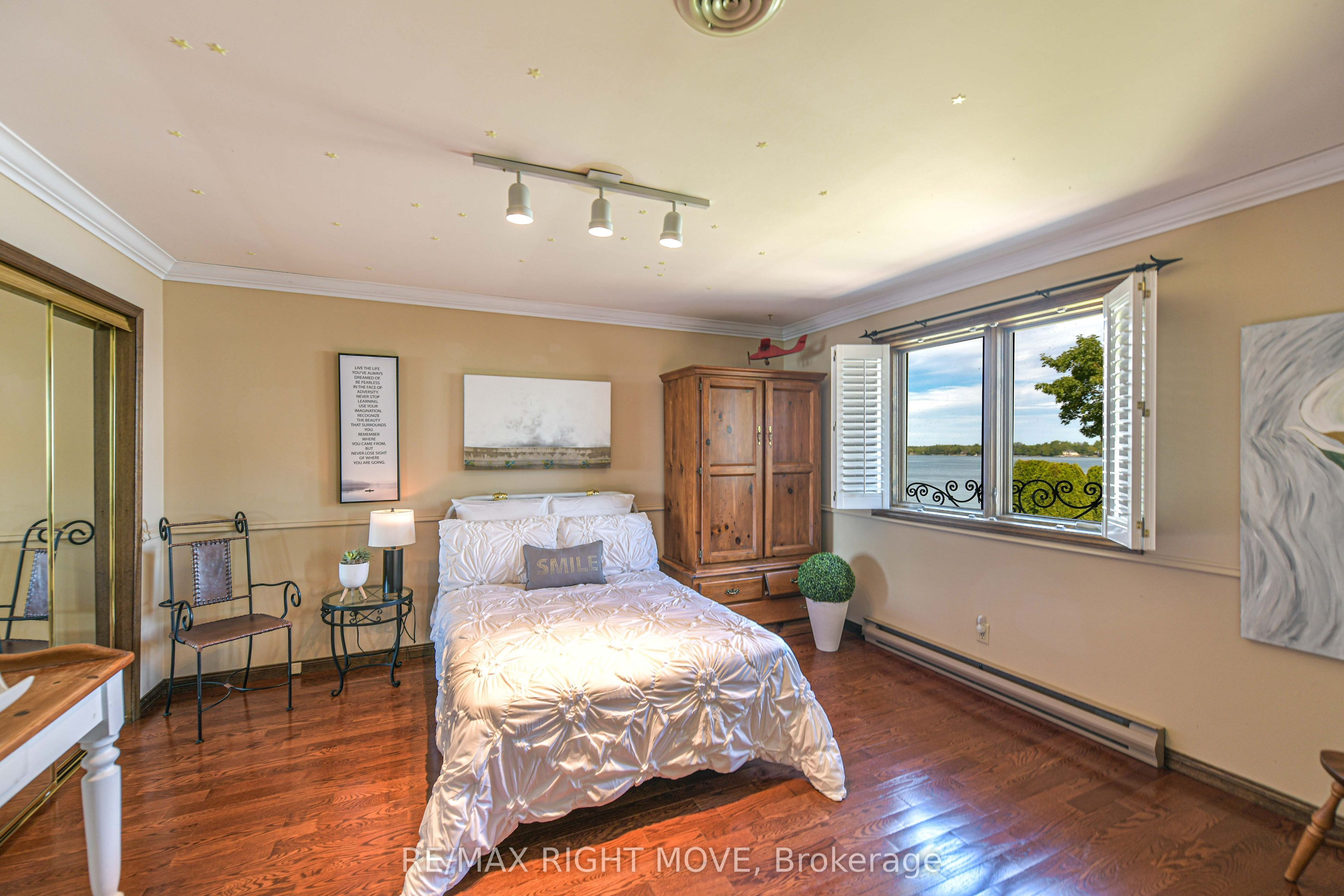 759 Broadview Avenue Property Photo 33
