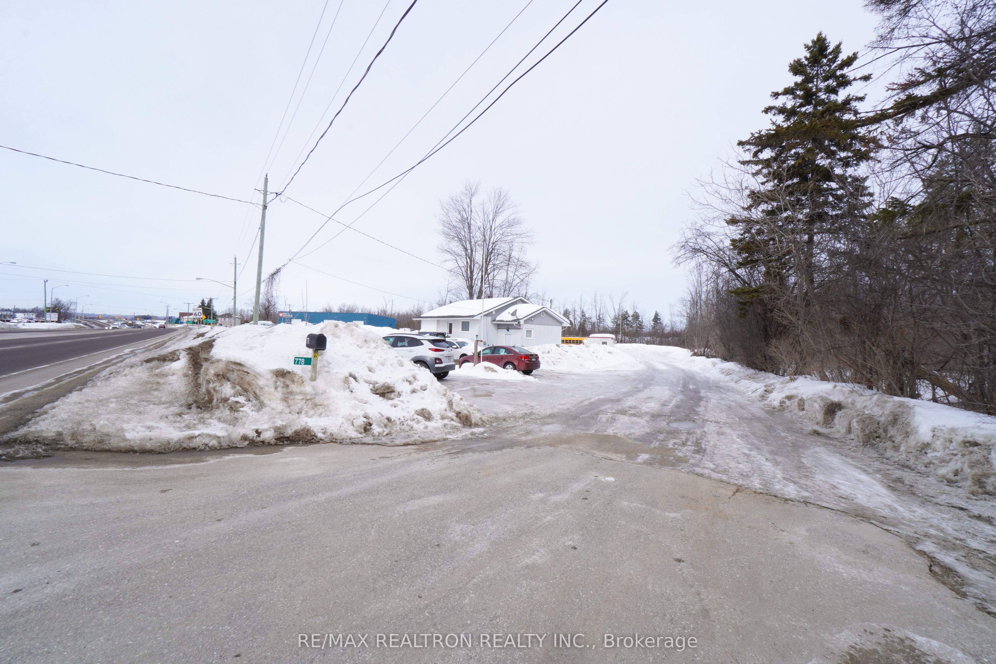 778 Atherley Road Property Photo 1