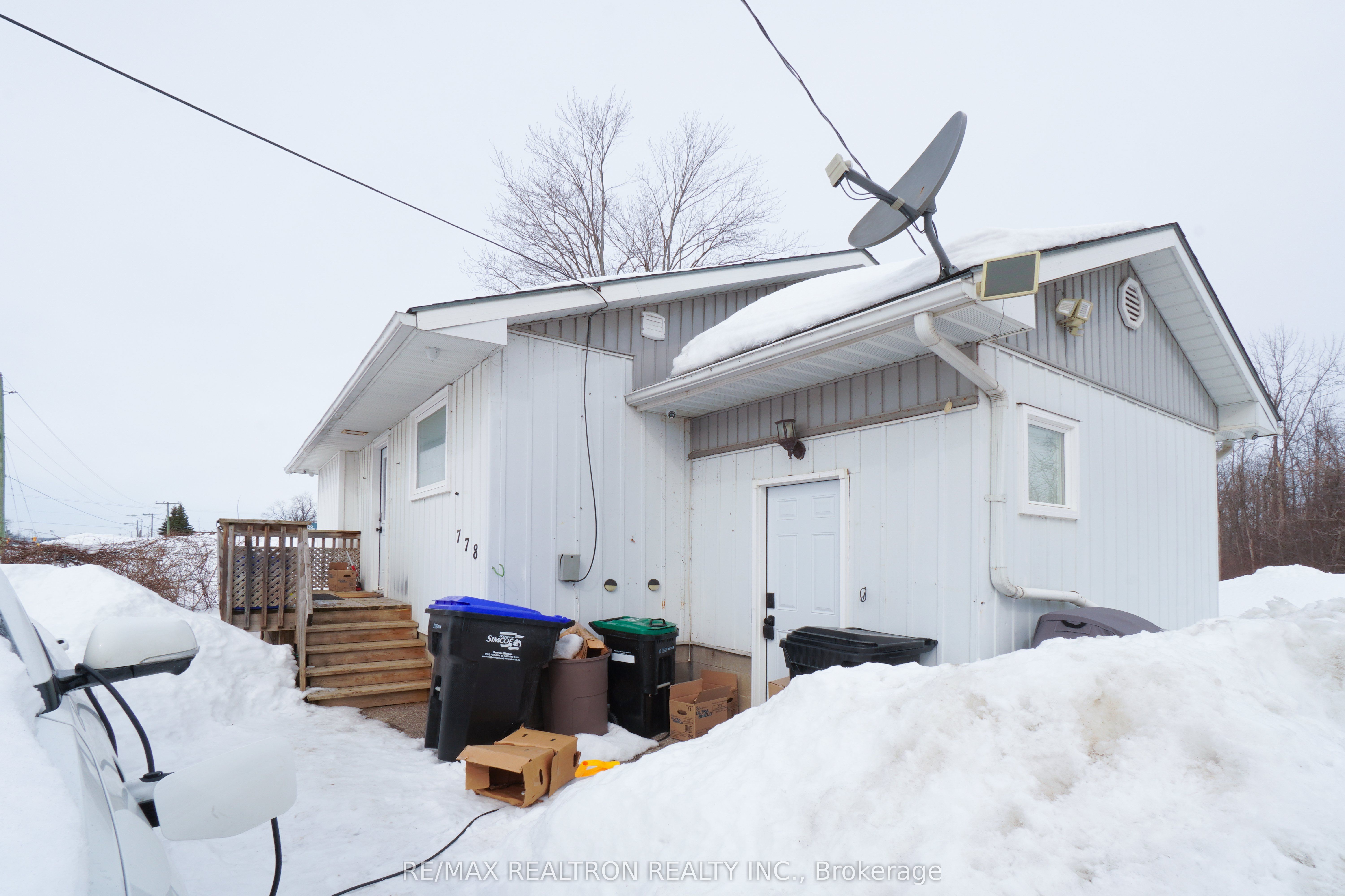 778 Atherley Road Property Photo 3