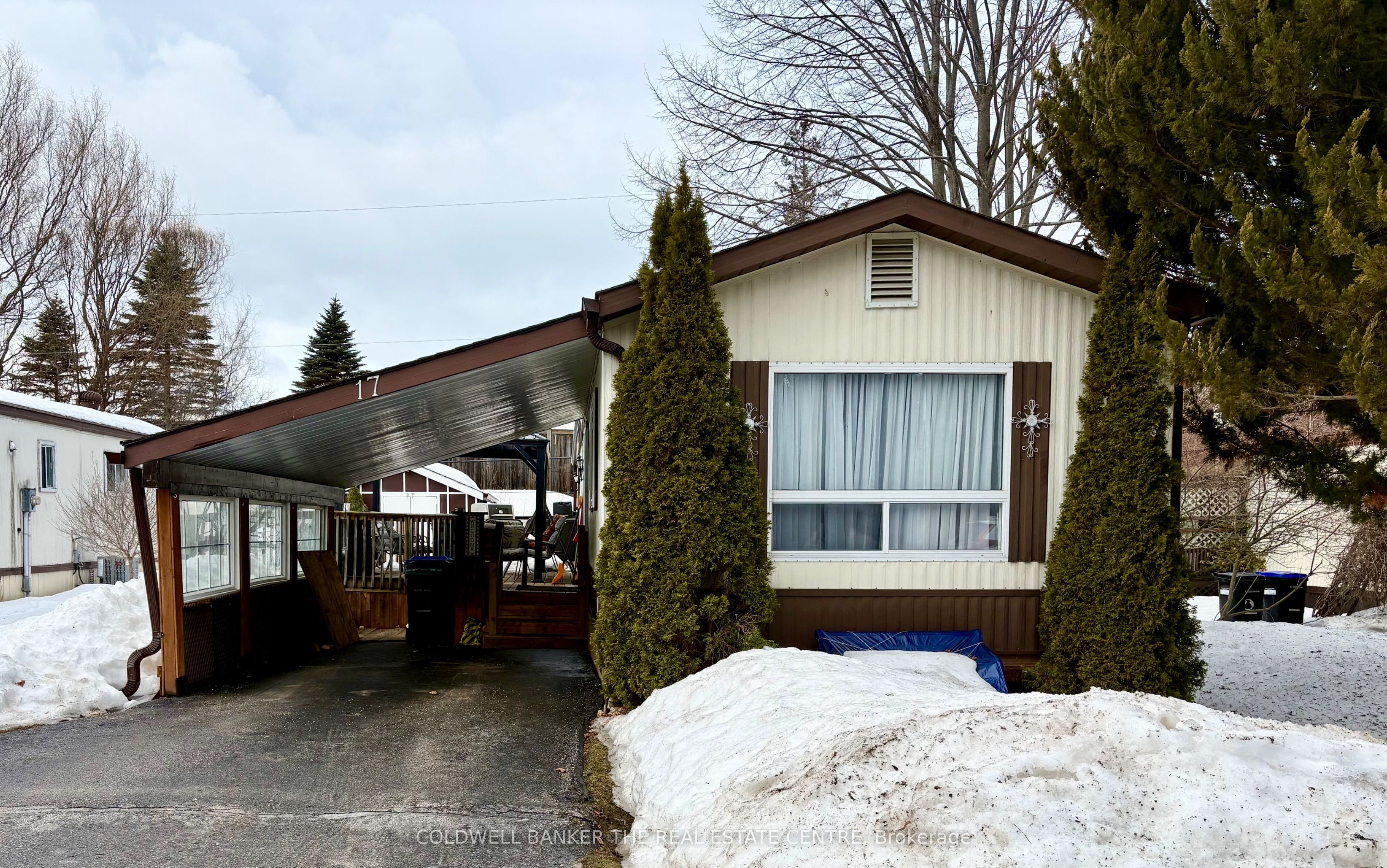 17 Georgian Glen Drive Property Photo 1