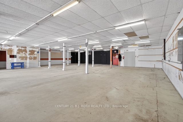 78 Coldwater Road W Property Photo 6