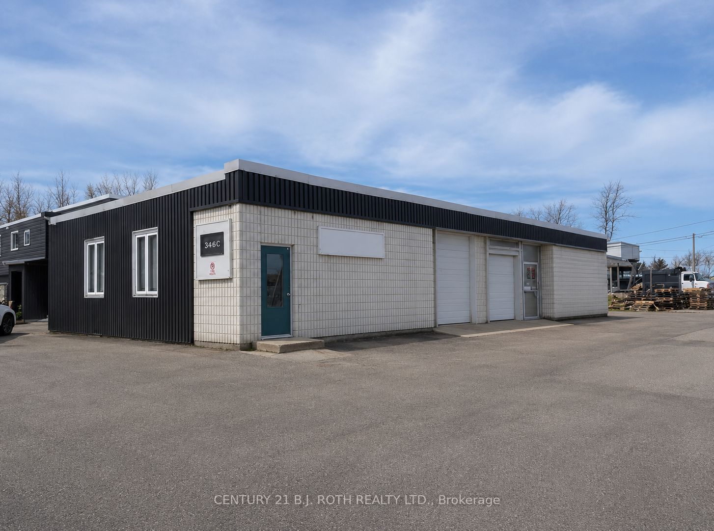 78 Coldwater Road W Property Photo 9