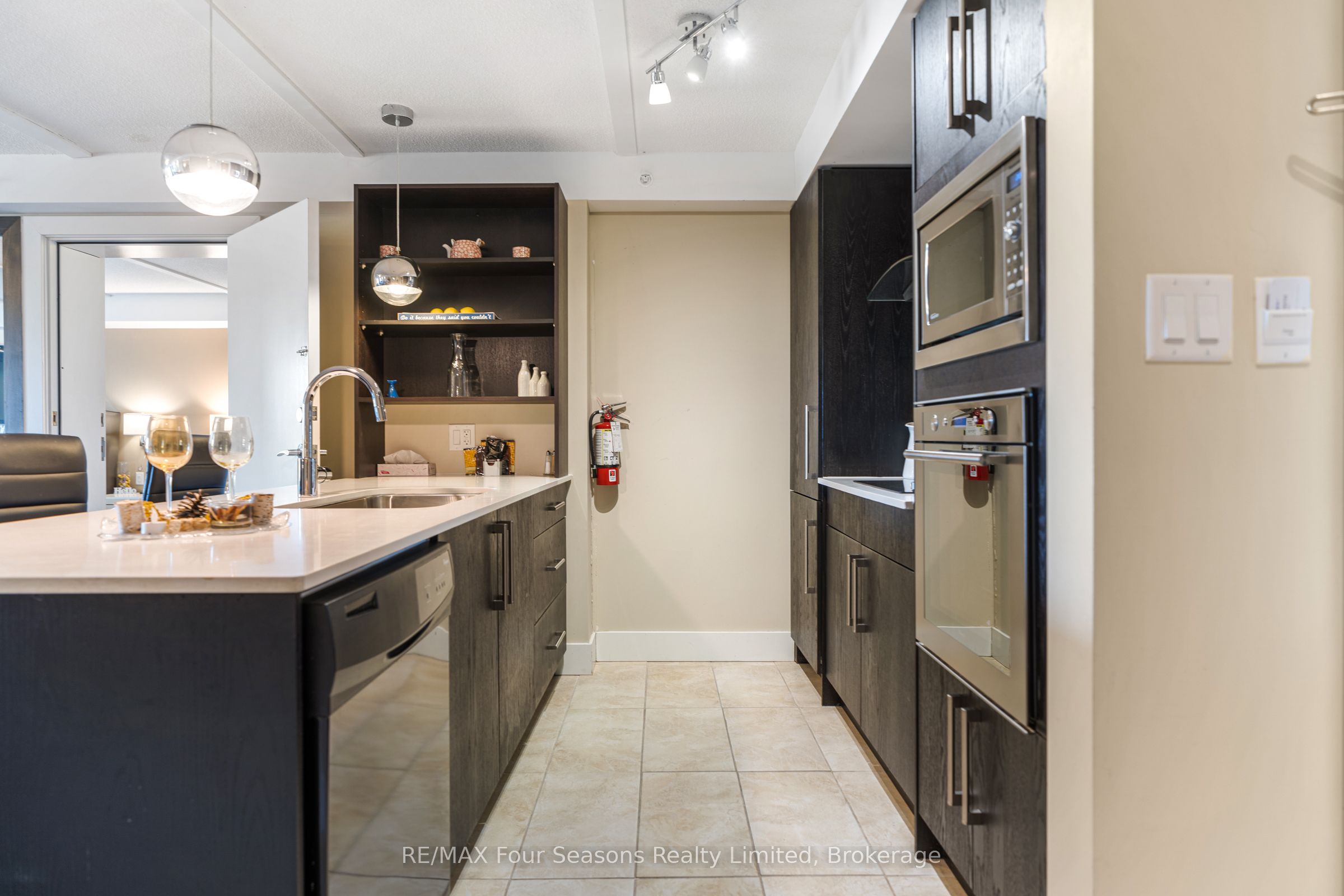 9 Harbour Street E 3411/3413 Property Photo 7