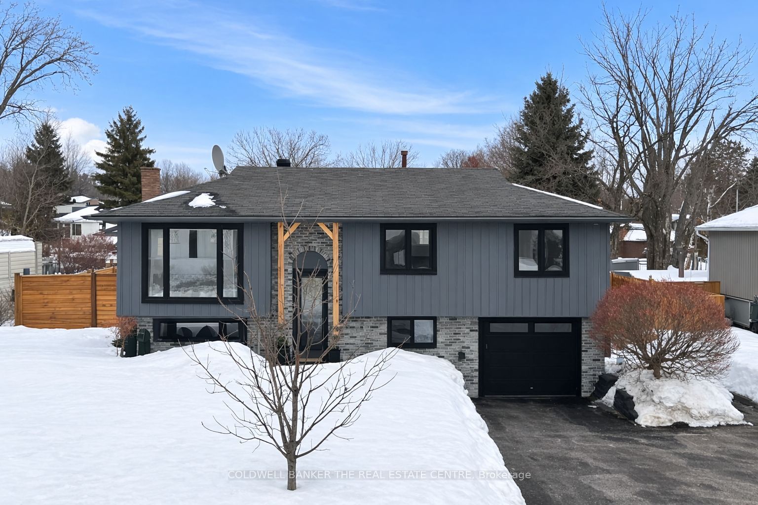 241 Cedar Crescent Property Photo 1
