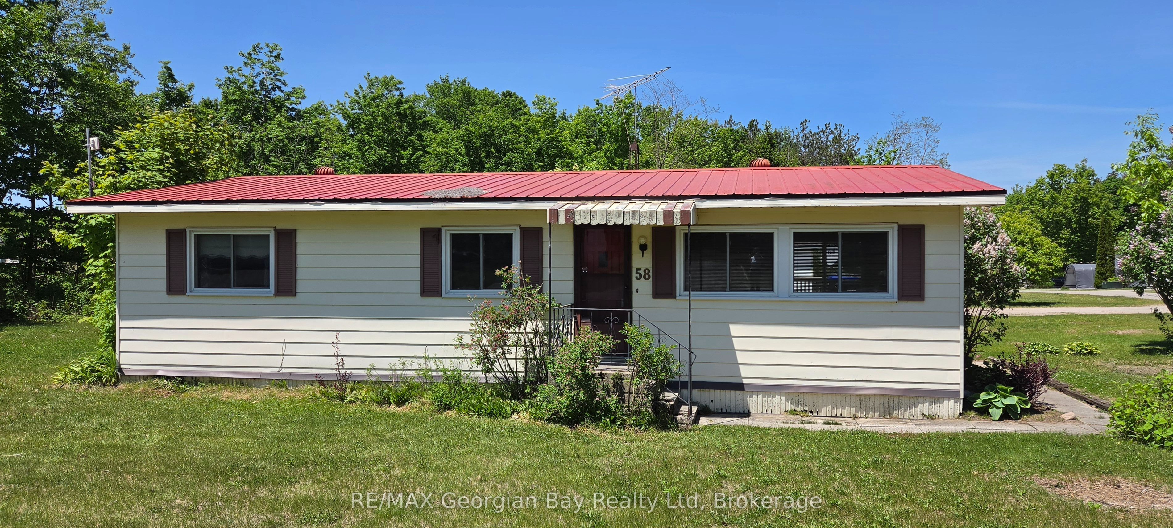 5263 Elliott Side Road 58 Property Photo 2