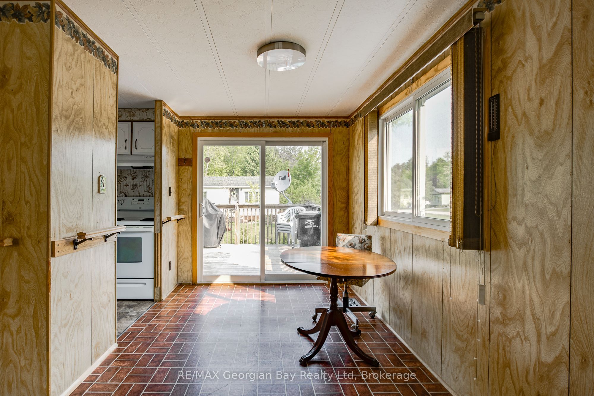 5263 Elliott Side Road 58 Property Photo 18