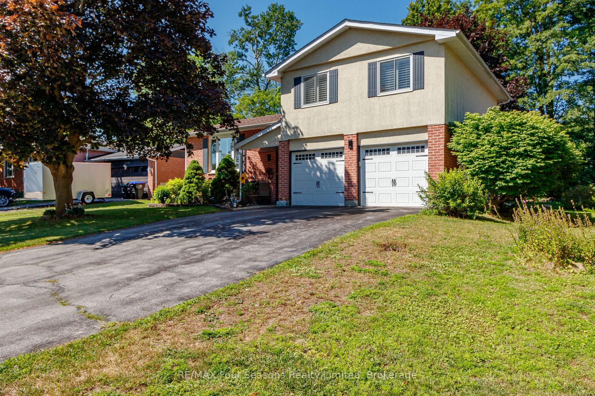 218 Datas Drive Property Photo 2