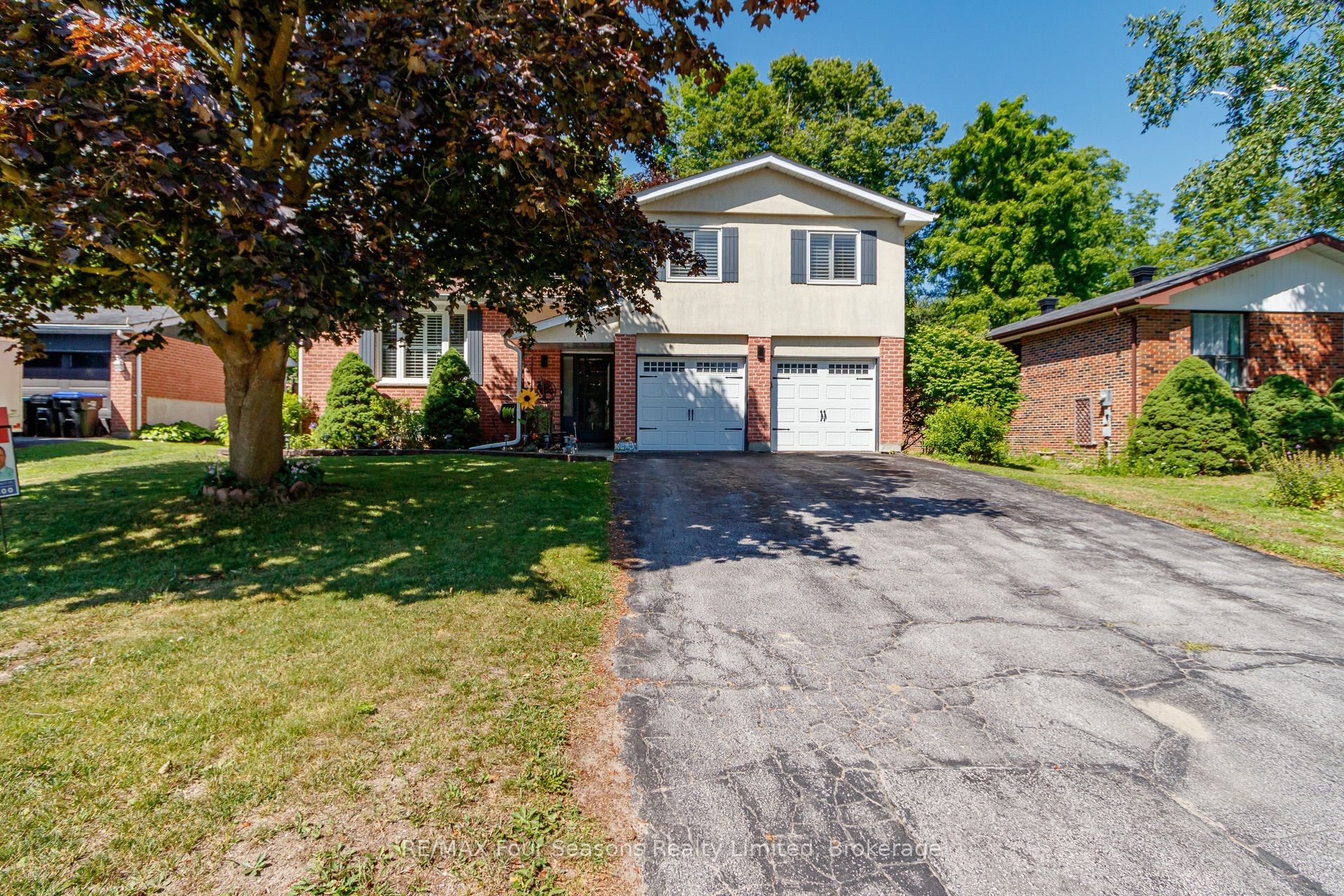 218 Datas Drive Property Photo 4