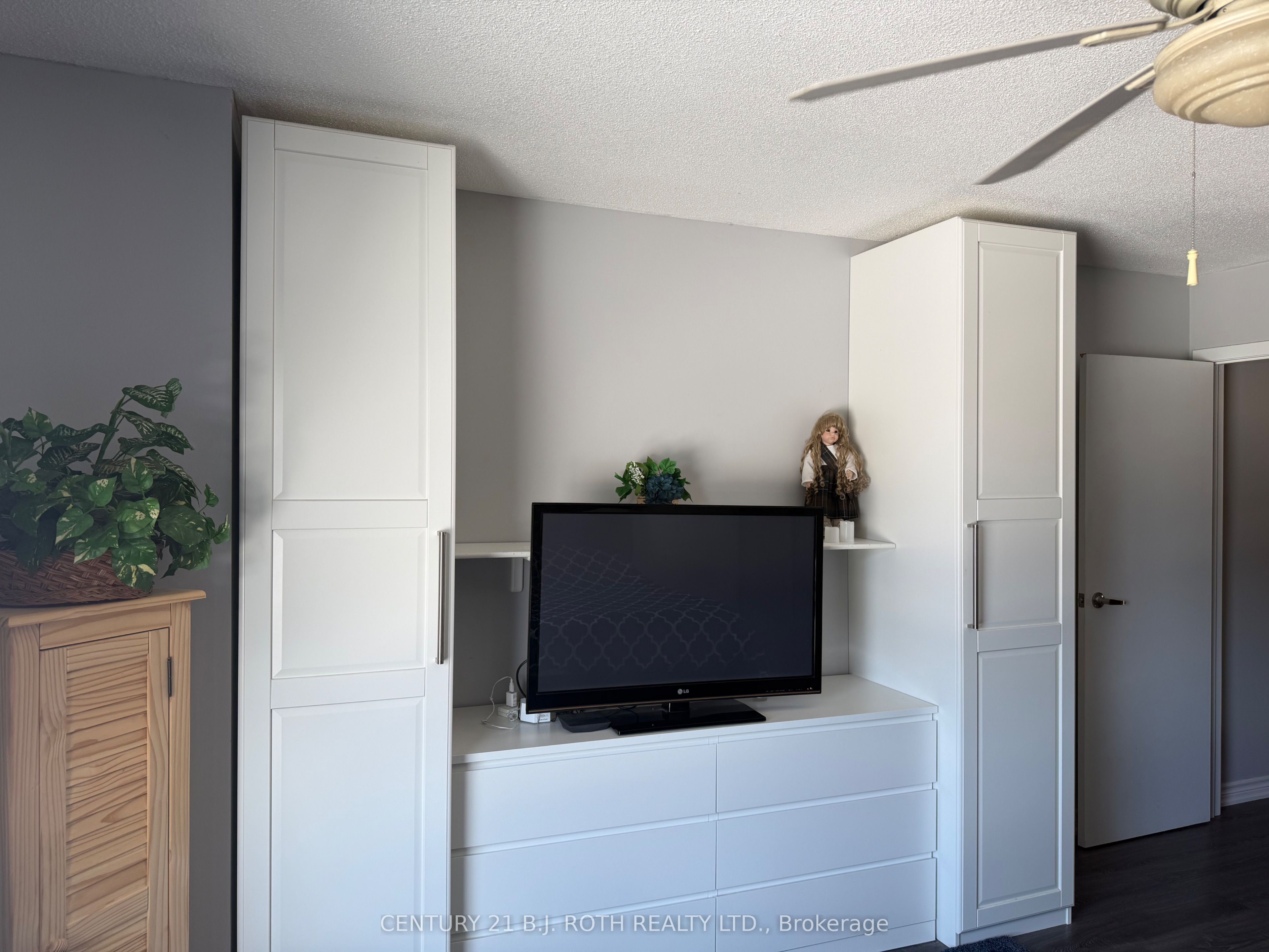 70 Laguna Parkway 6 Property Photo 15