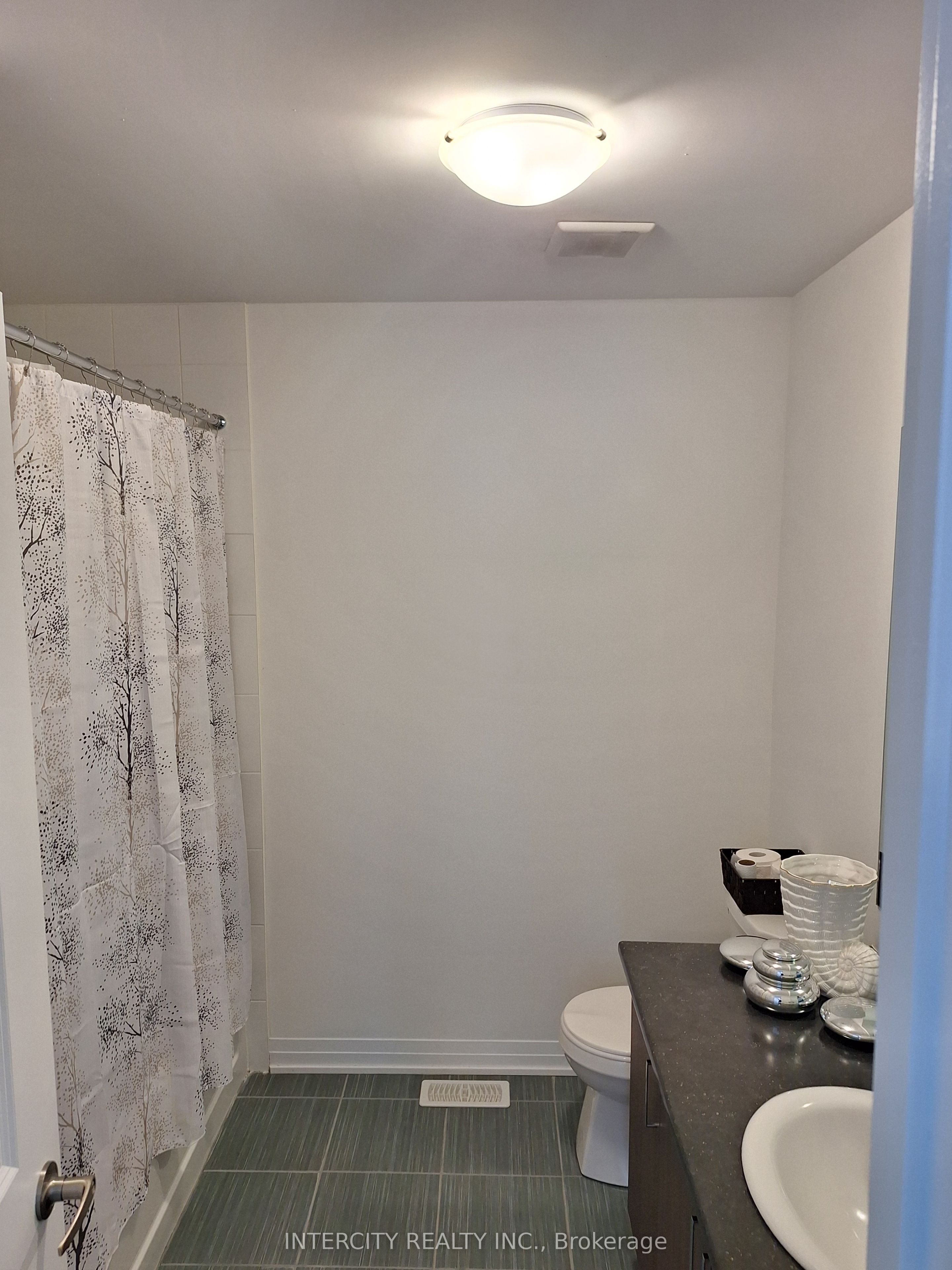 343 Quebec Street Property Photo 12