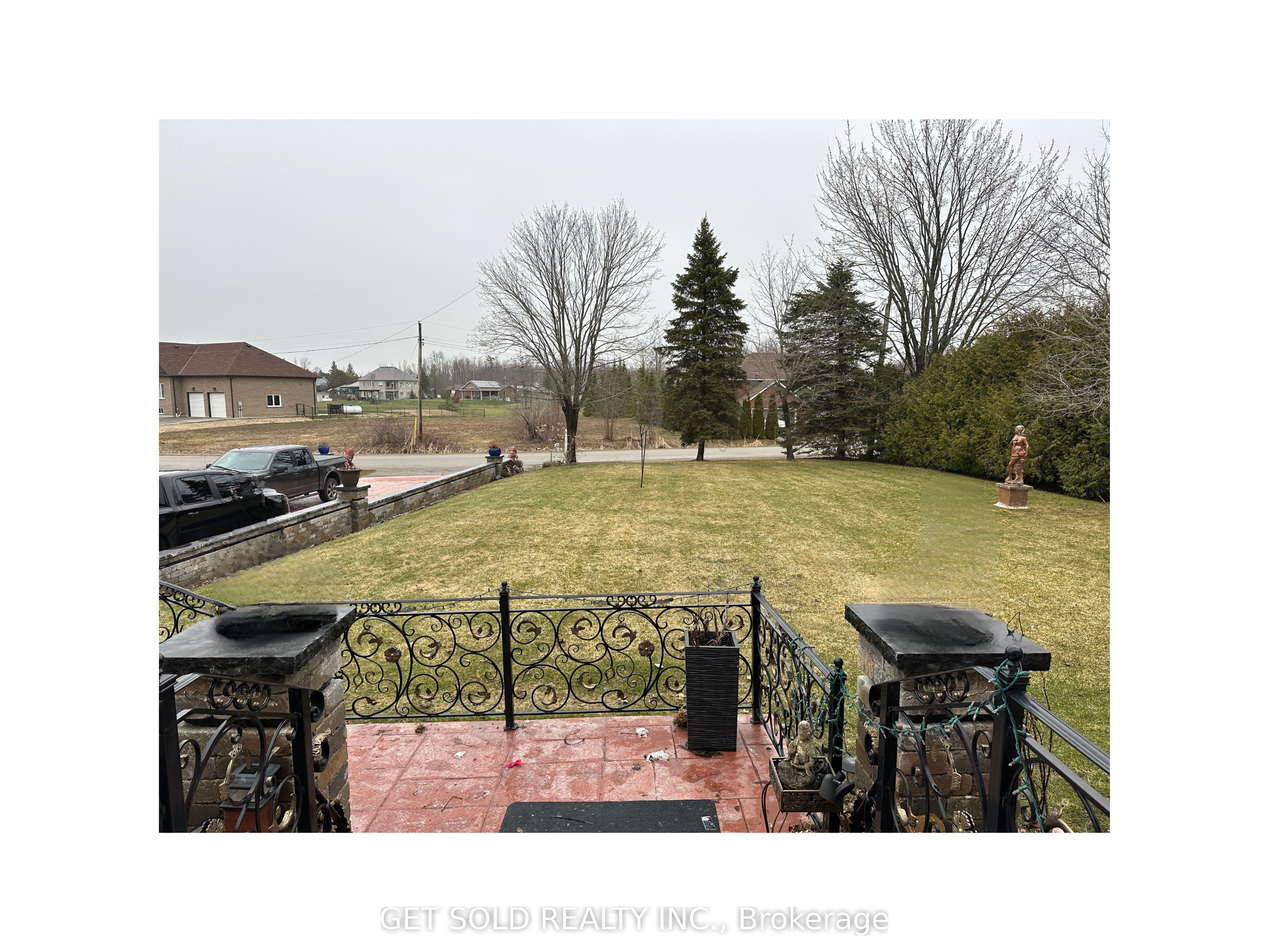 3778 Harrys Lane W Property Photo 2