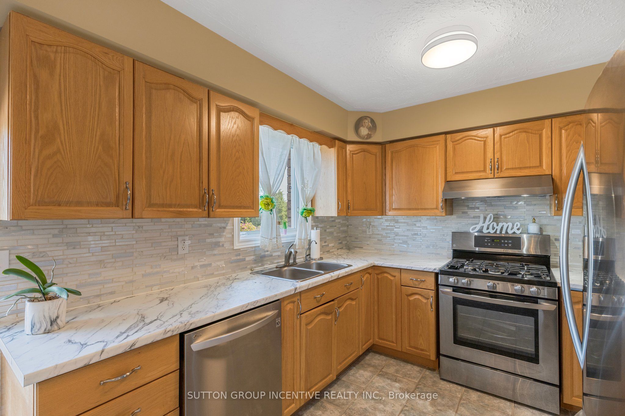 635 Wayne Crescent Property Photo 13