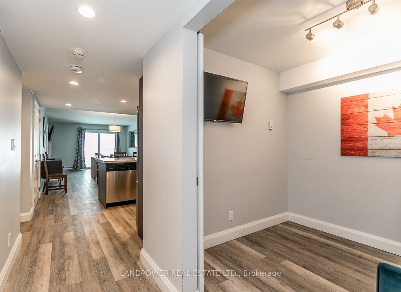 80 Horseshoe Boulevard 101 Property Photo 6