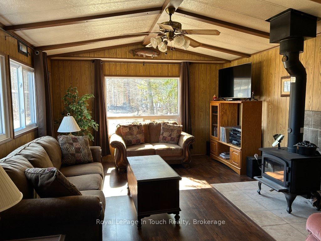 5263 Elliott Side Road 37 Property Photo 2