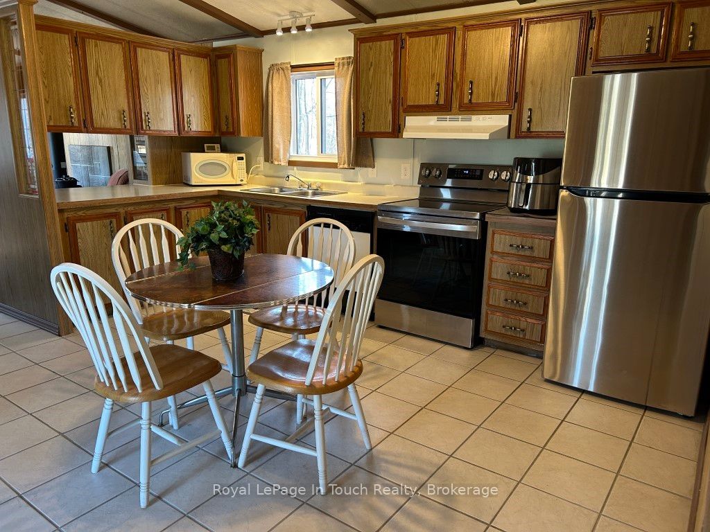 5263 Elliott Side Road 37 Property Photo 4