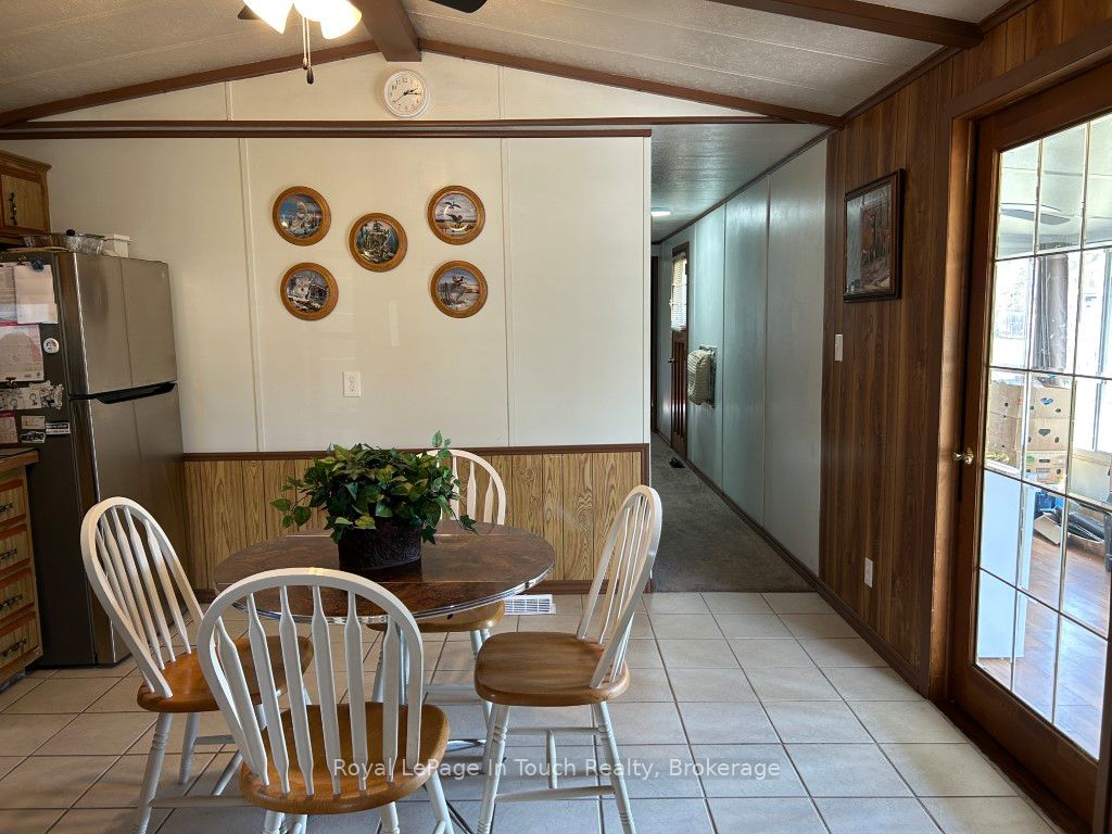 5263 Elliott Side Road 37 Property Photo 5