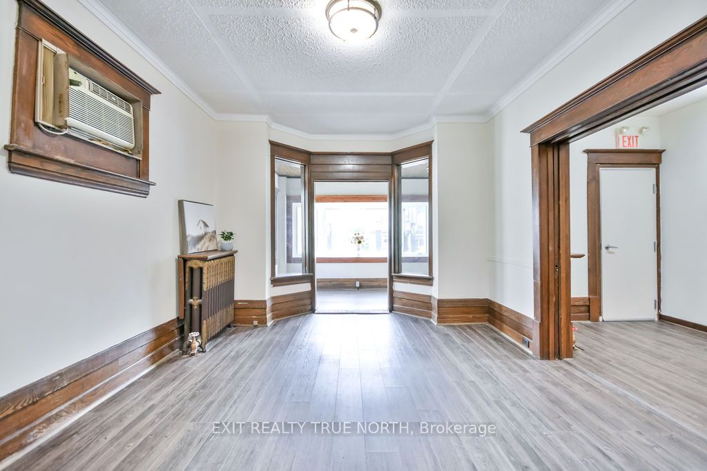 342 King Street Property Photo 7