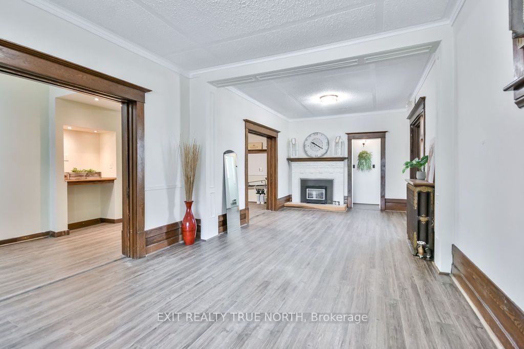 342 King Street Property Photo 8