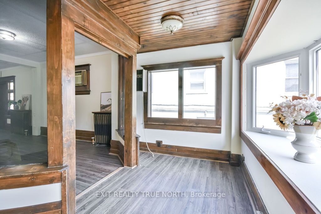 342 King Street Property Photo 10
