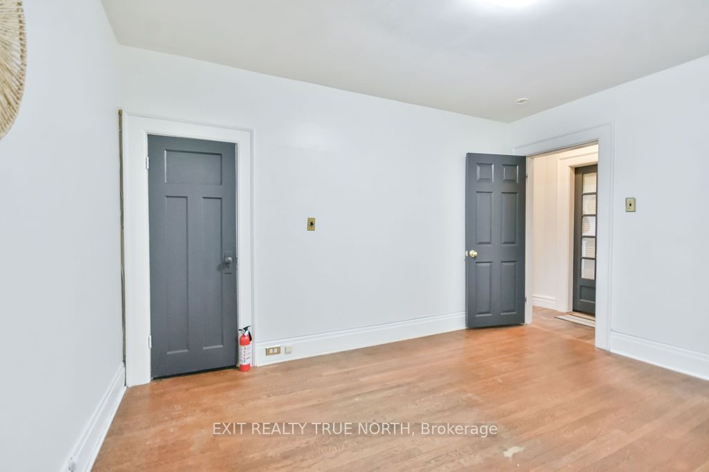 342 King Street Property Photo 25