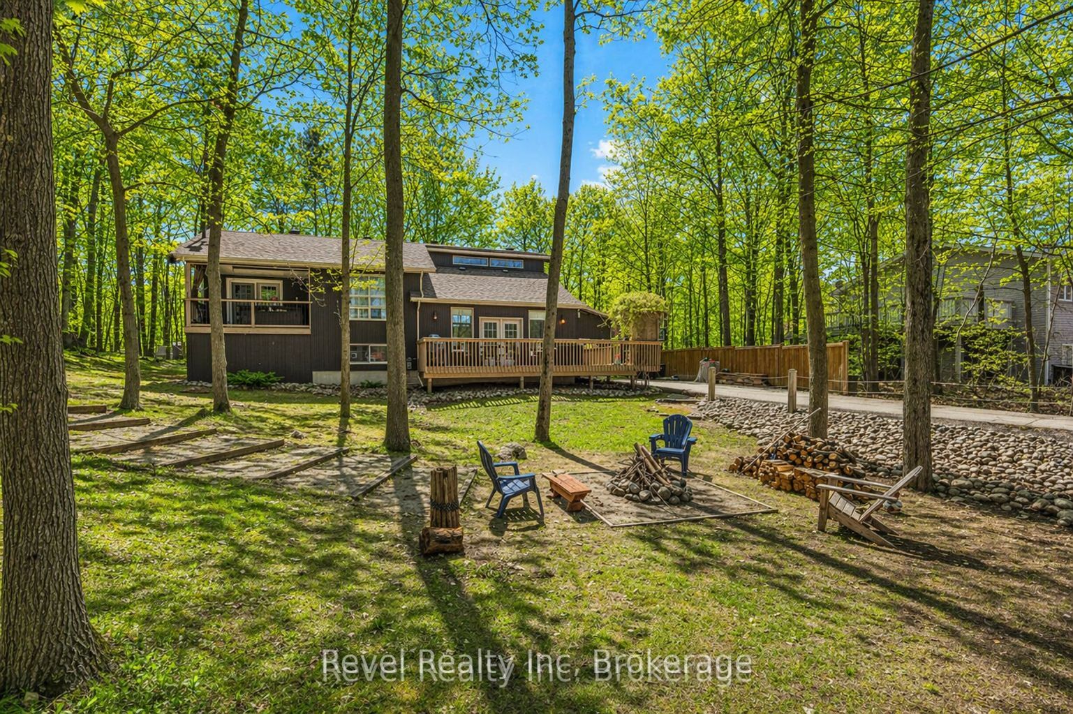158 Desroches Trail Property Photo 1