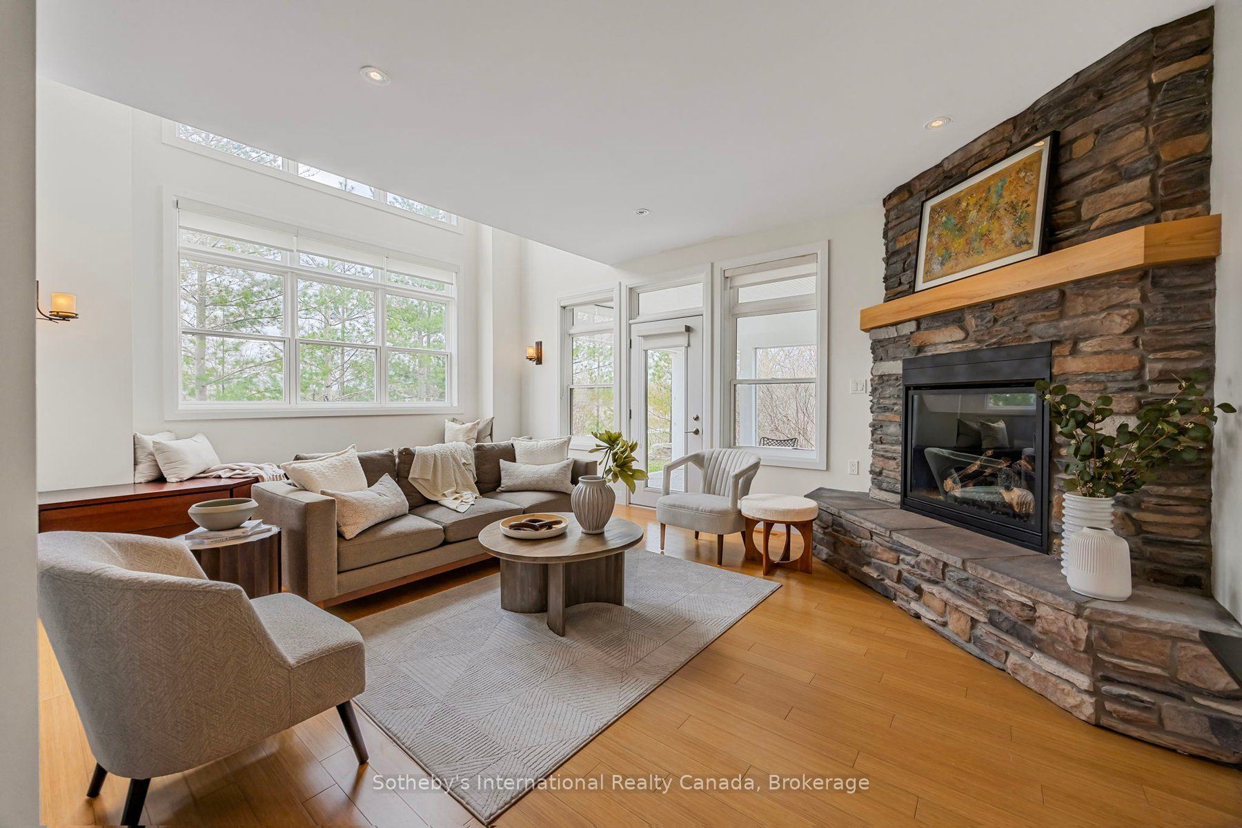 2 Swan Lane Property Photo 13