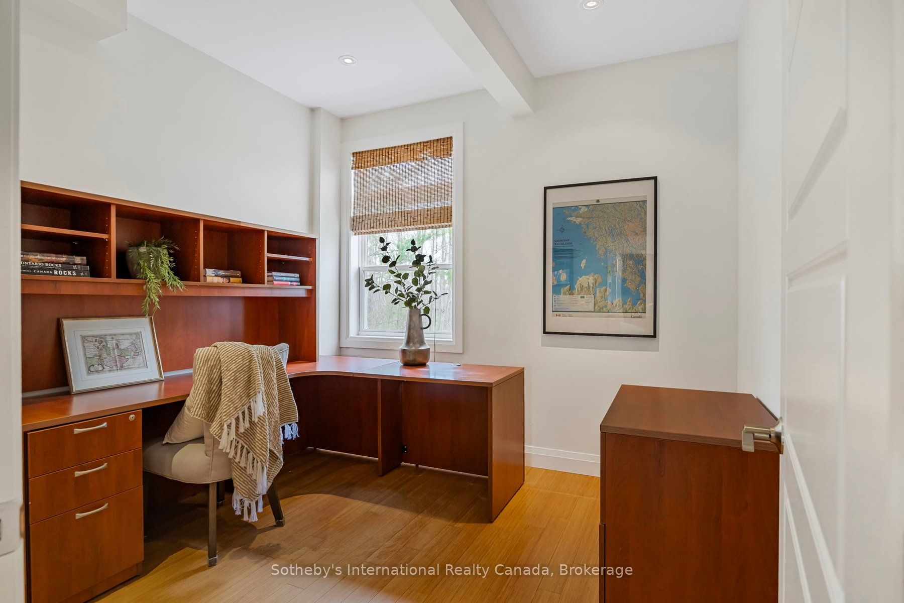 2 Swan Lane Property Photo 16