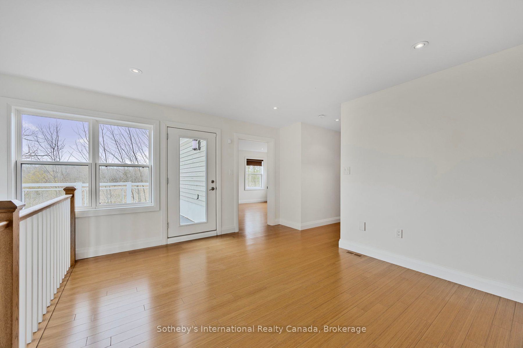 2 Swan Lane Property Photo 27
