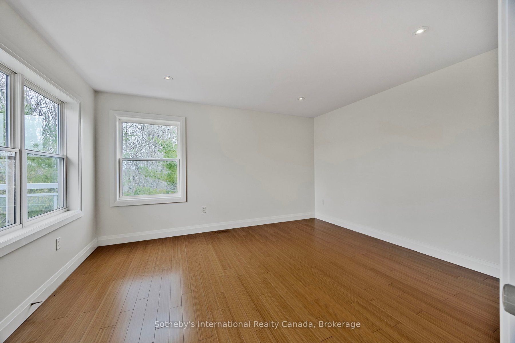 2 Swan Lane Property Photo 29