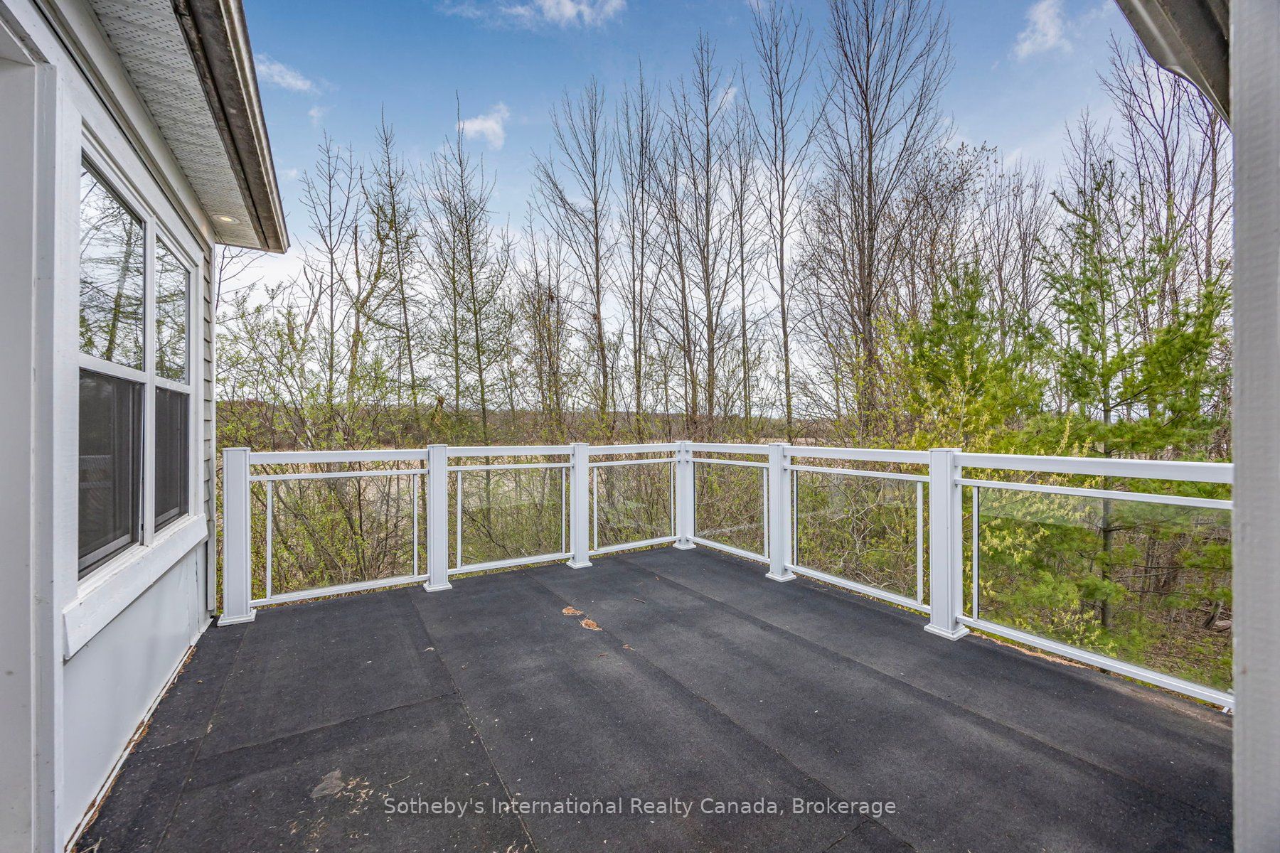 2 Swan Lane Property Photo 33