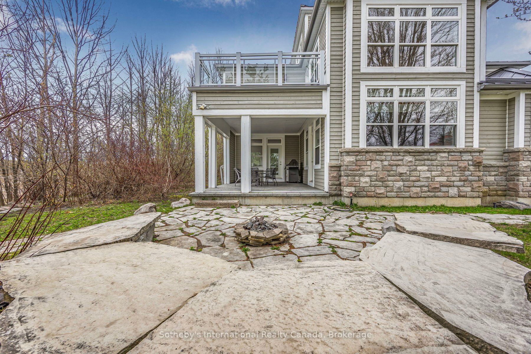 2 Swan Lane Property Photo 40