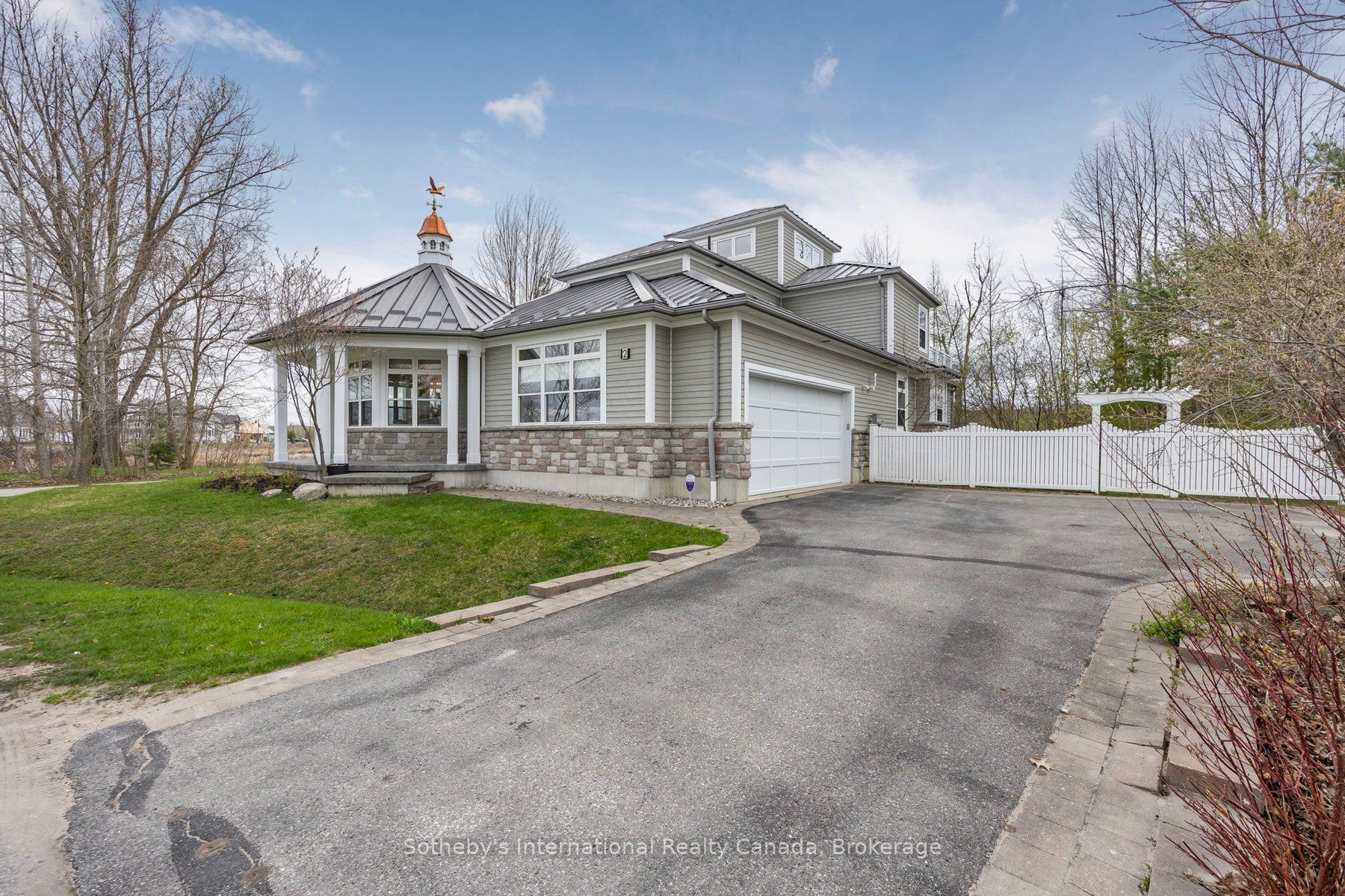 2 Swan Lane Property Photo 42