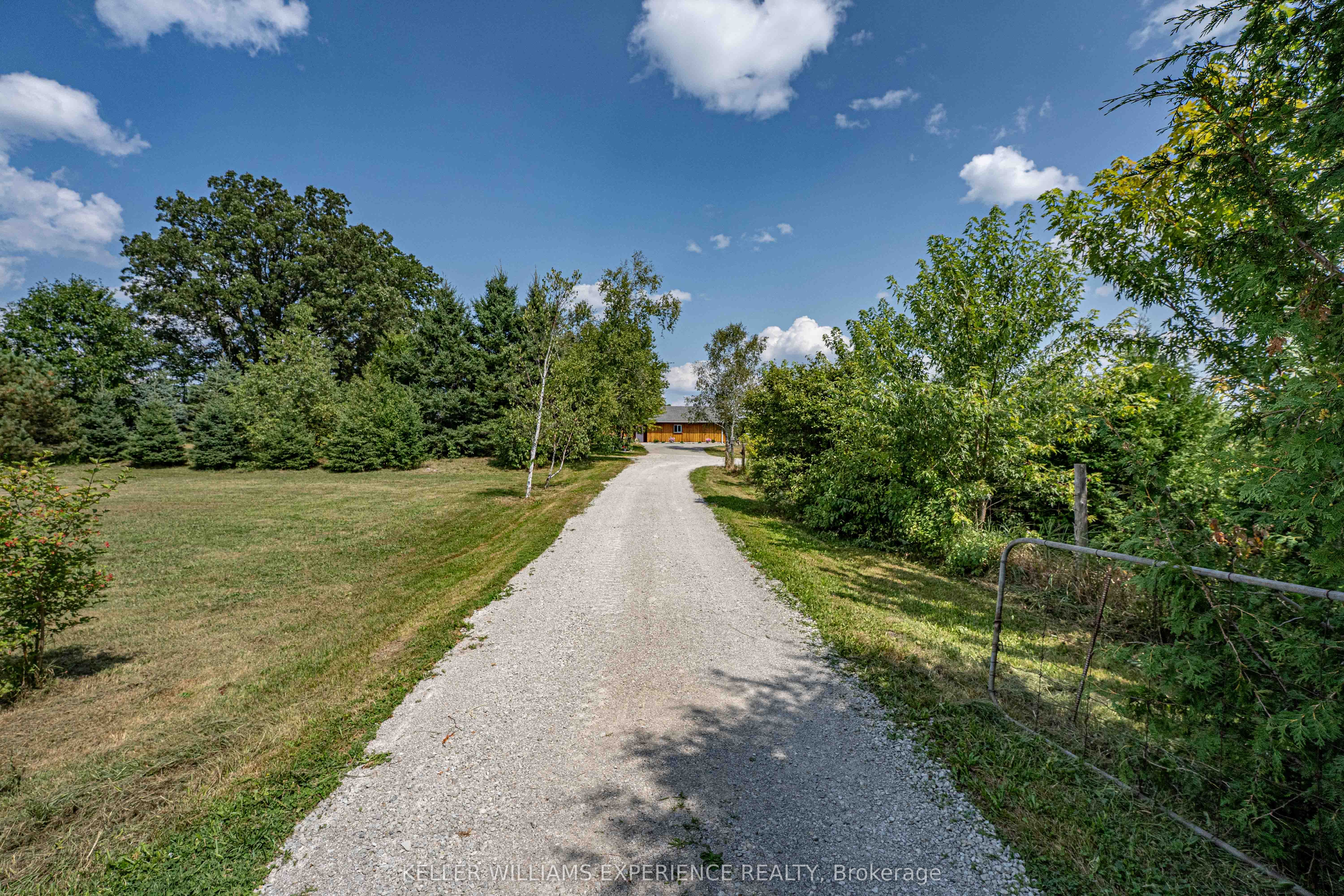 1213 Taylor Line Property Photo 3