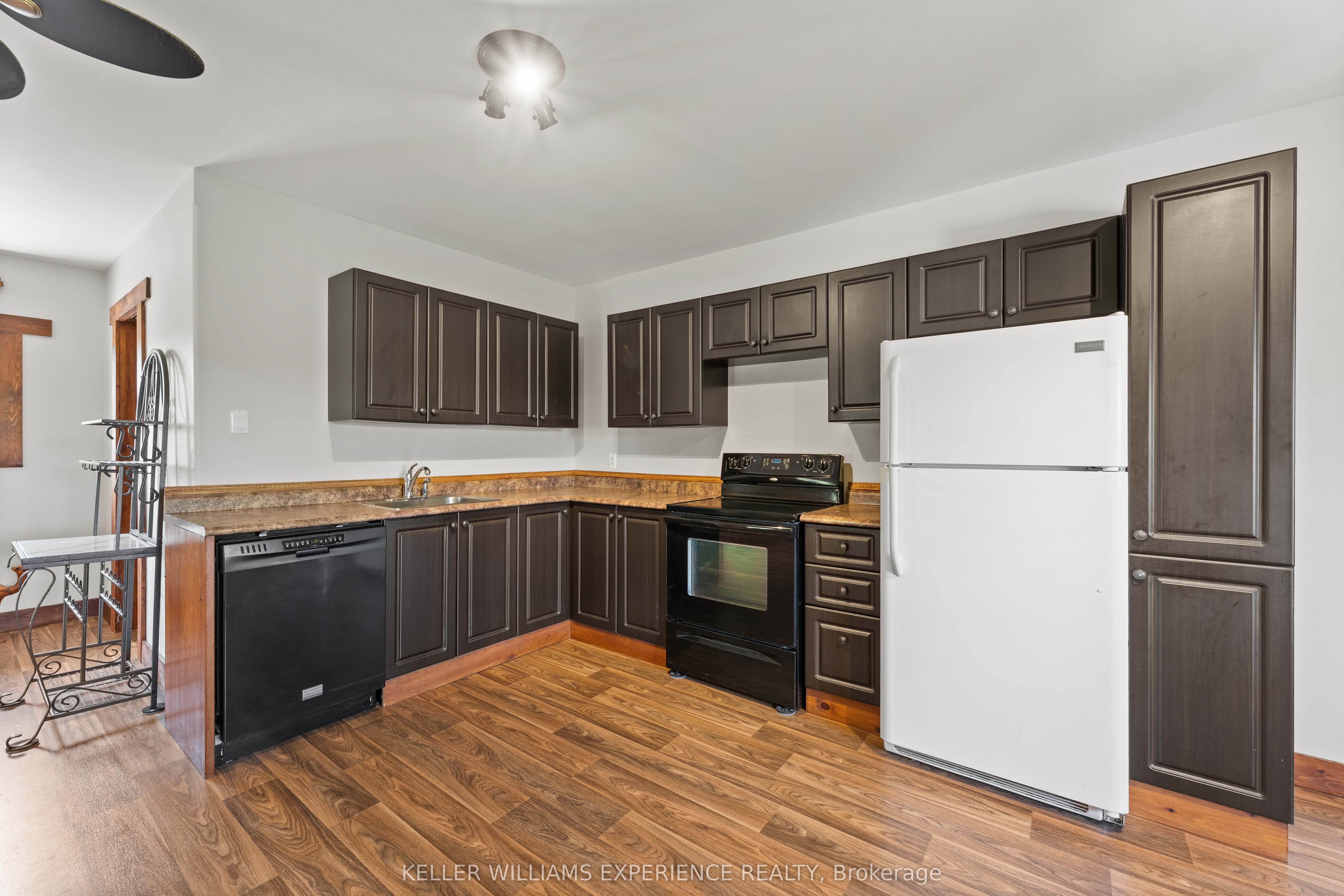 1213 Taylor Line Property Photo 17