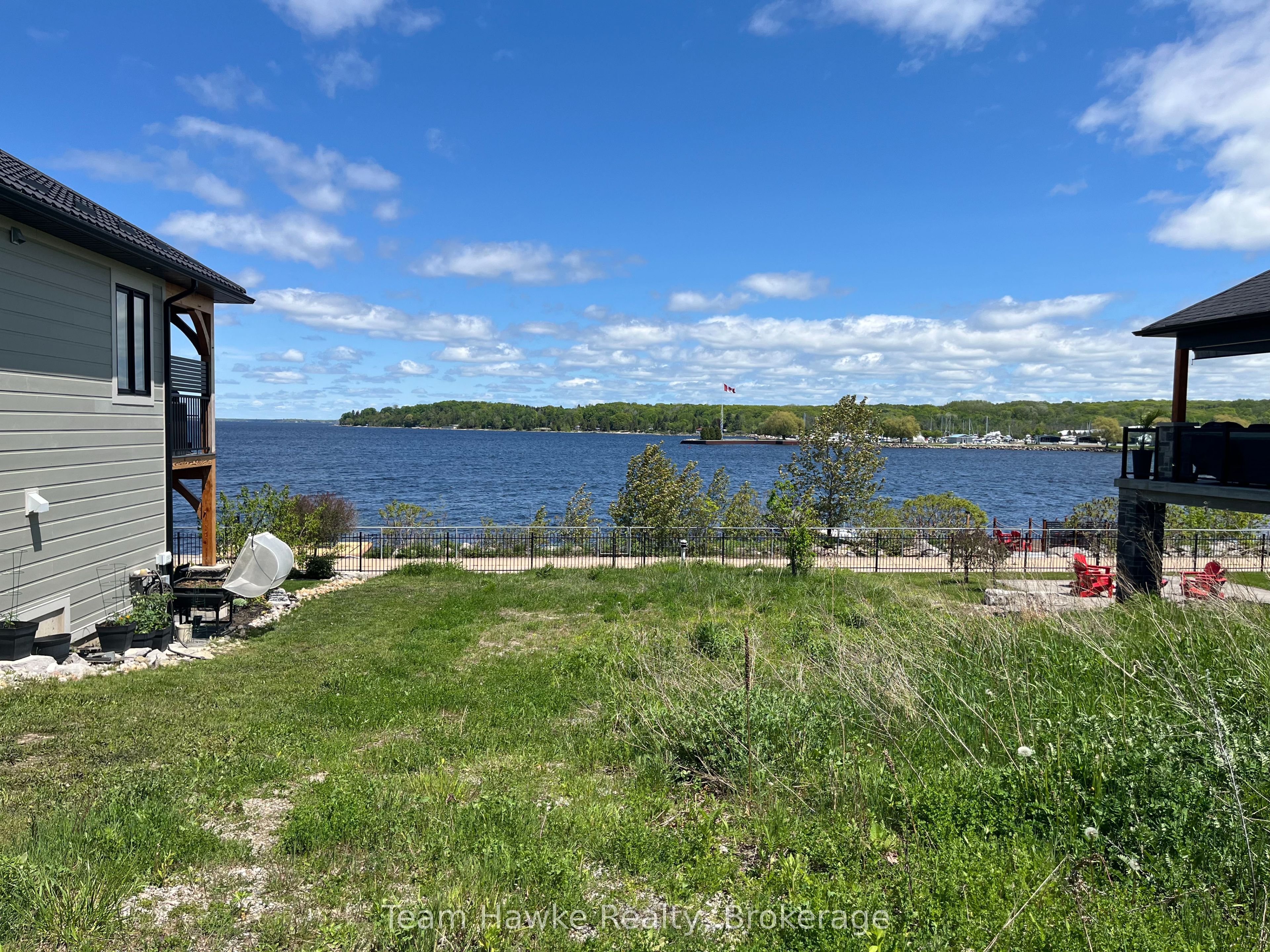 637 Aberdeen Boulevard Property Photo 6