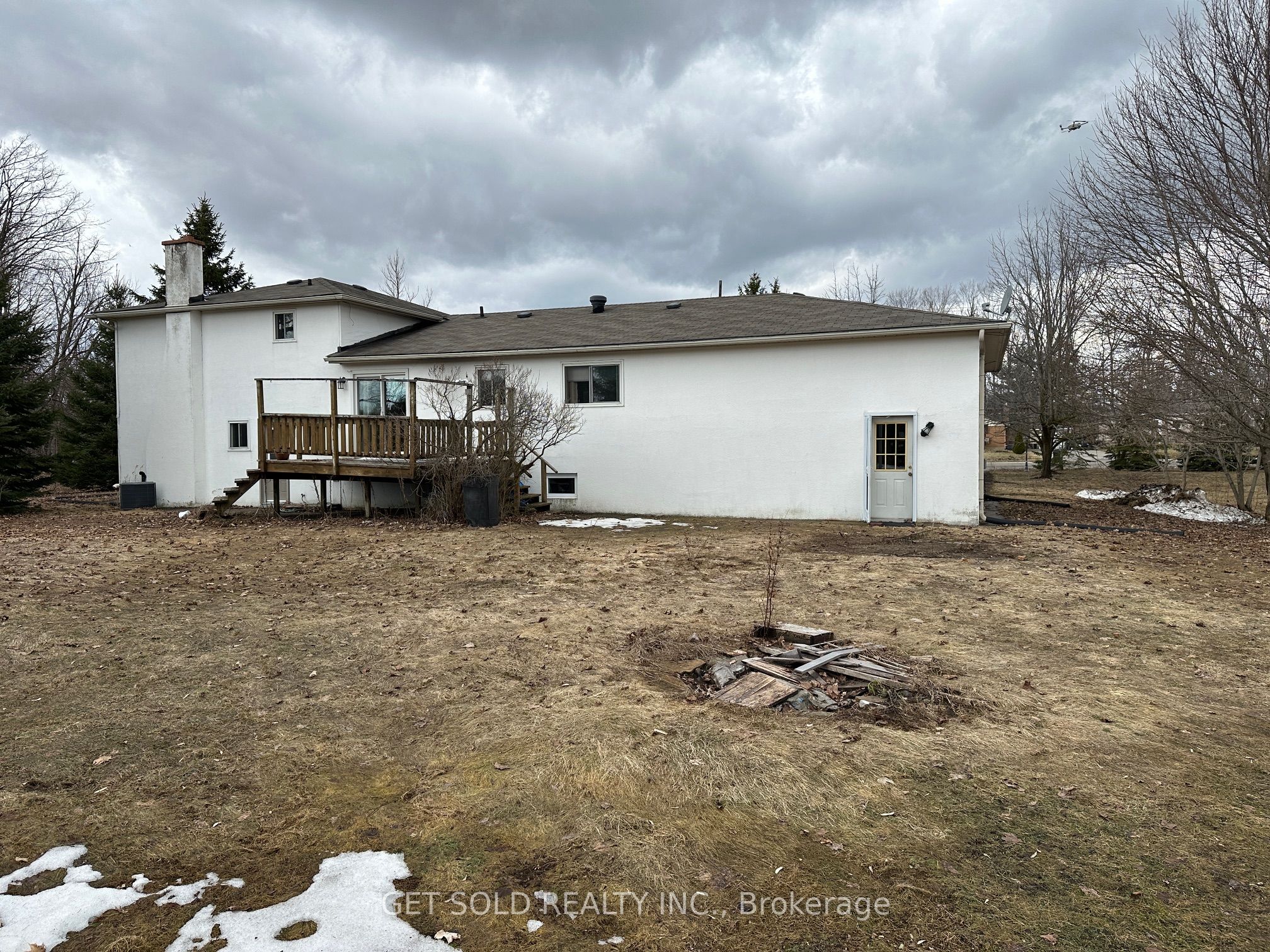 780 Essa Road E Property Photo 2