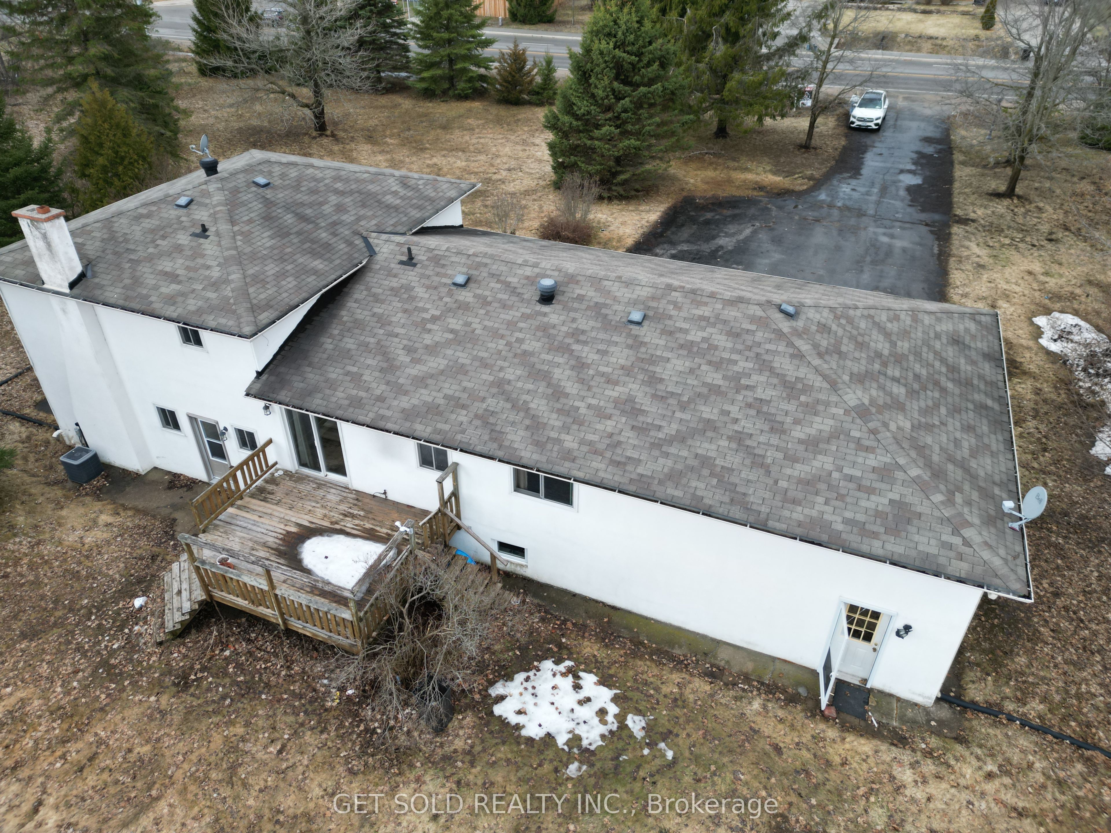 780 Essa Road E Property Photo 3