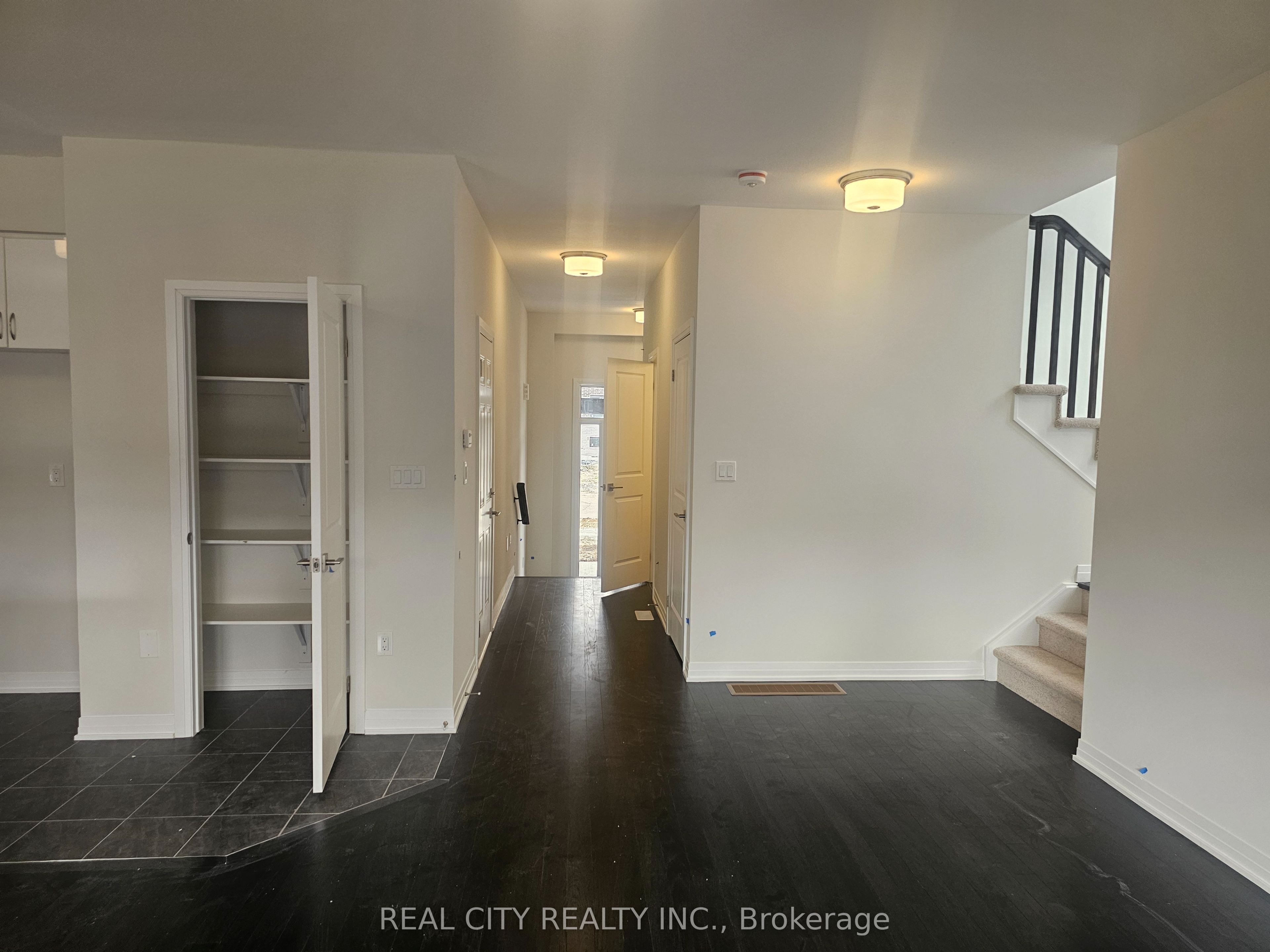 3063 Sandy Acres Avenue Property Photo 9