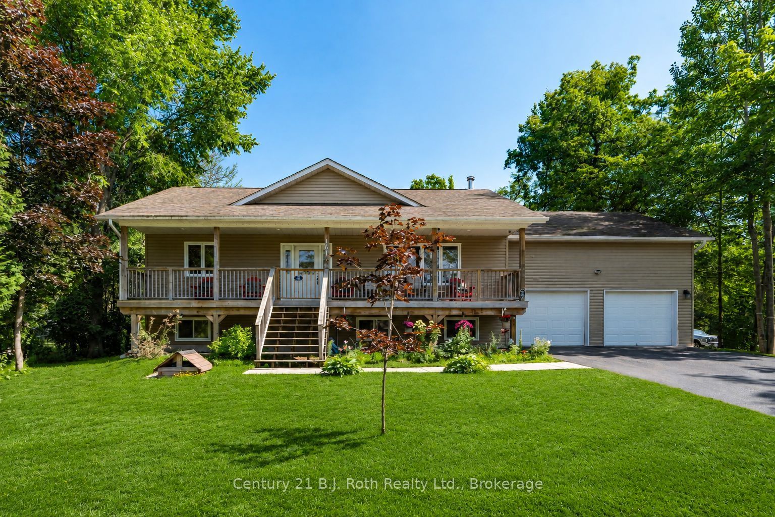 161 Forest Harbour Parkway Property Photo 1