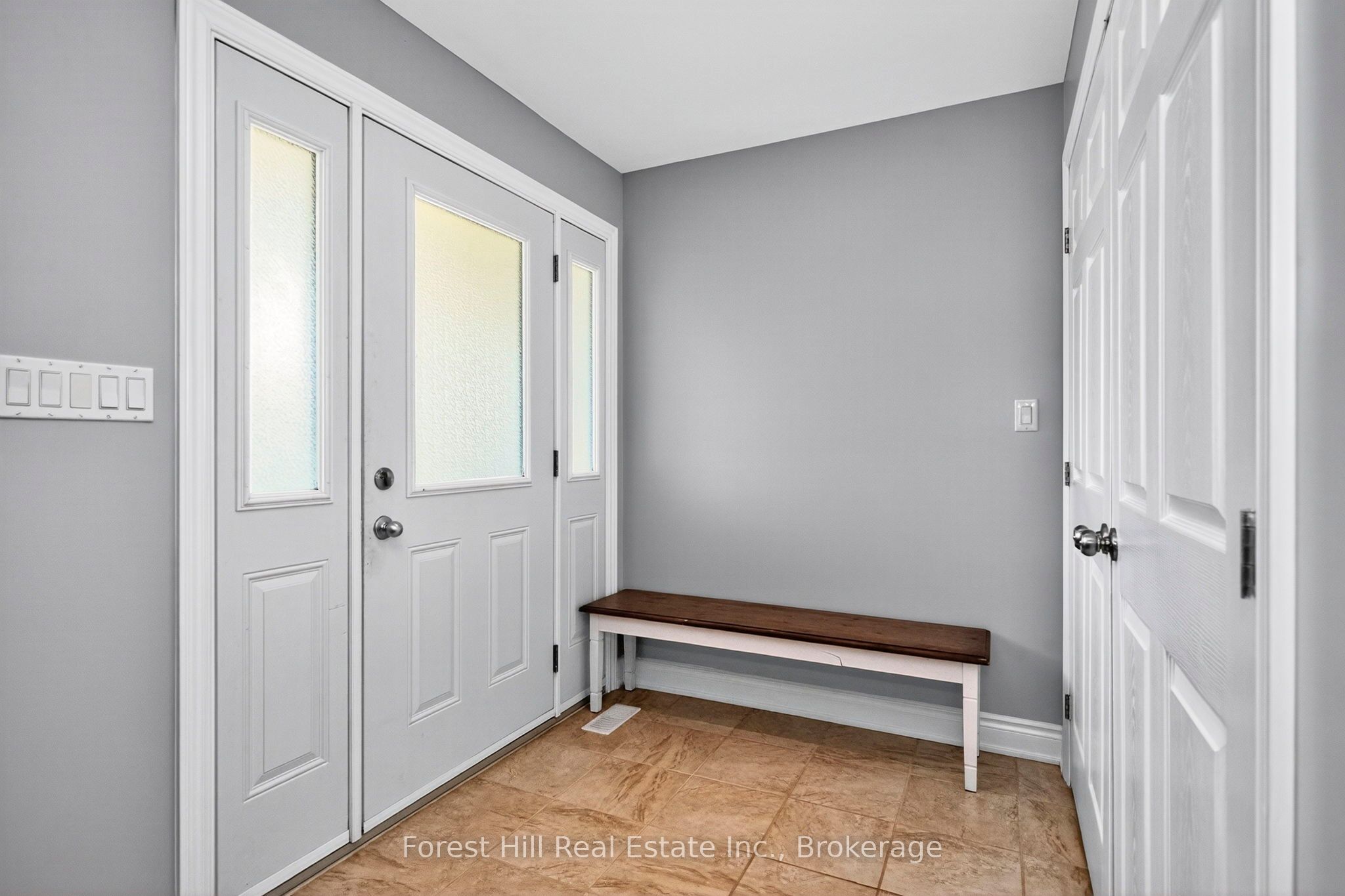 161 Forest Harbour Parkway Property Photo 3