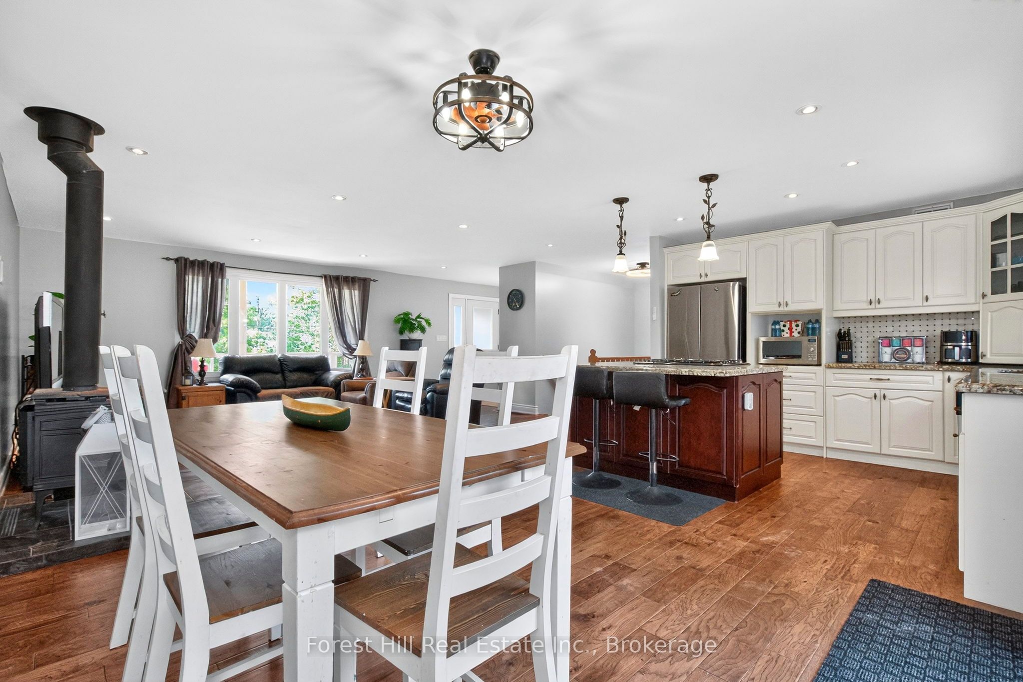 161 Forest Harbour Parkway Property Photo 6