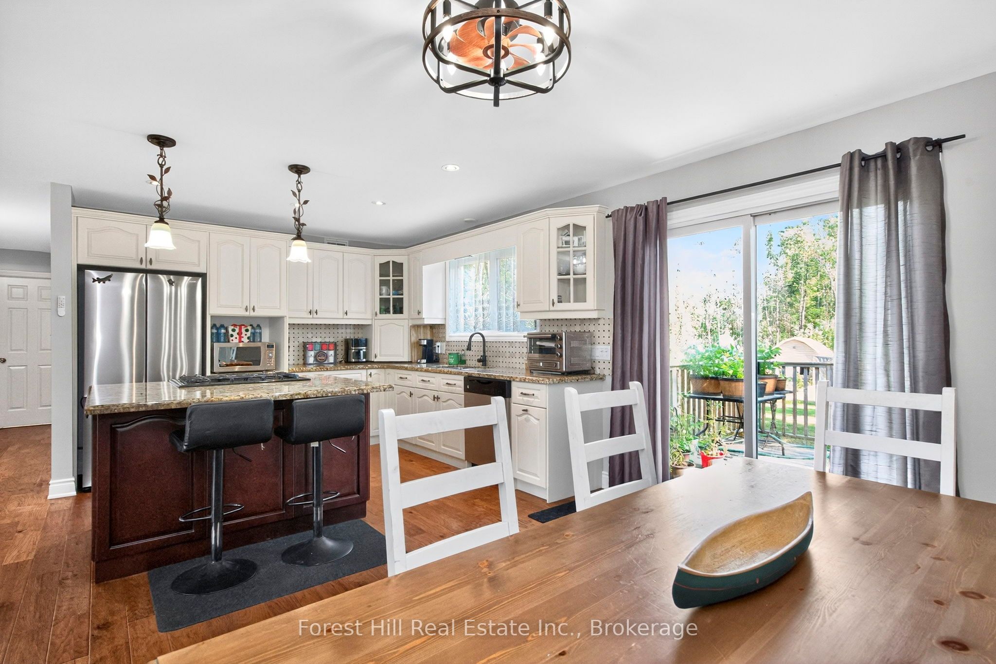 161 Forest Harbour Parkway Property Photo 7