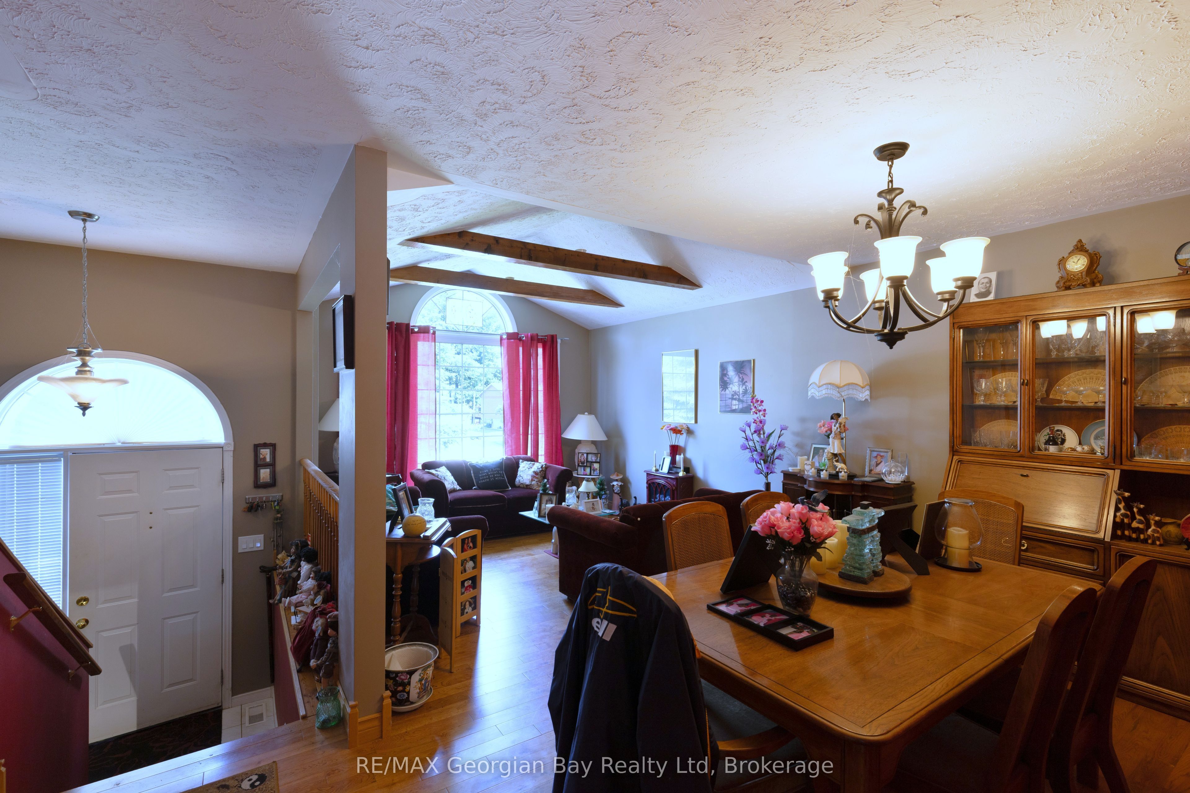 33 Anderson Crescent Property Photo 4