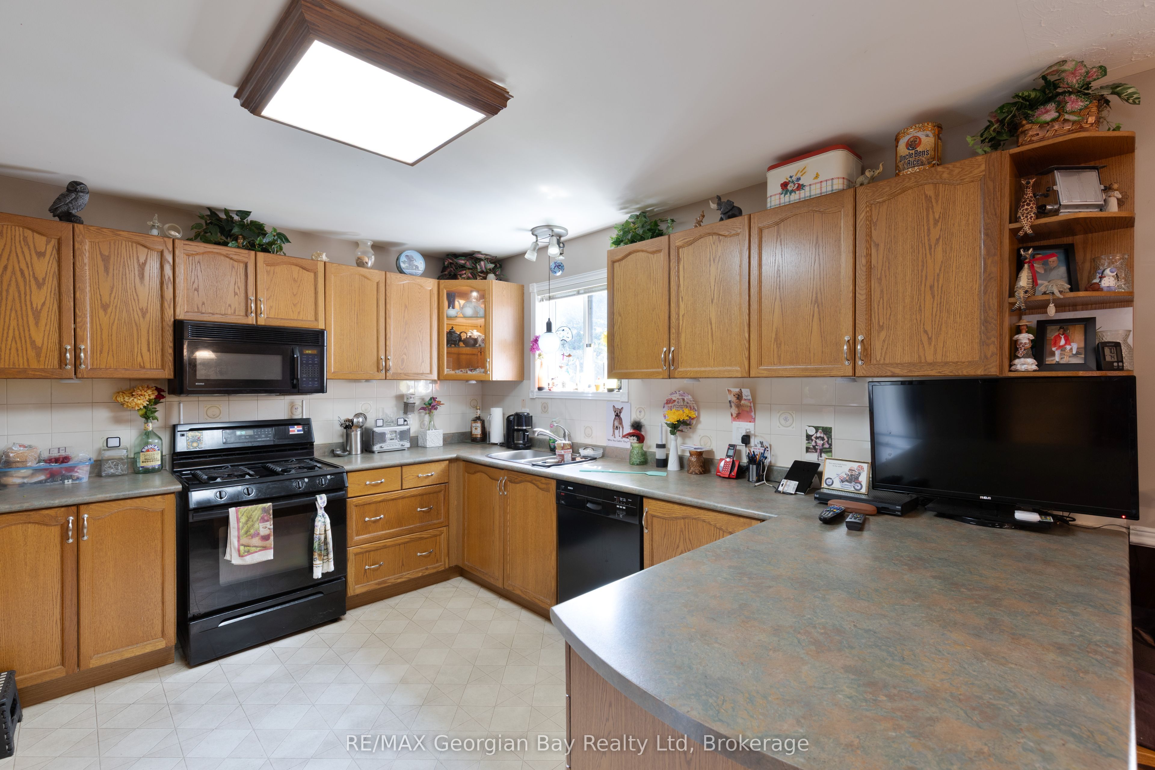 33 Anderson Crescent Property Photo 8