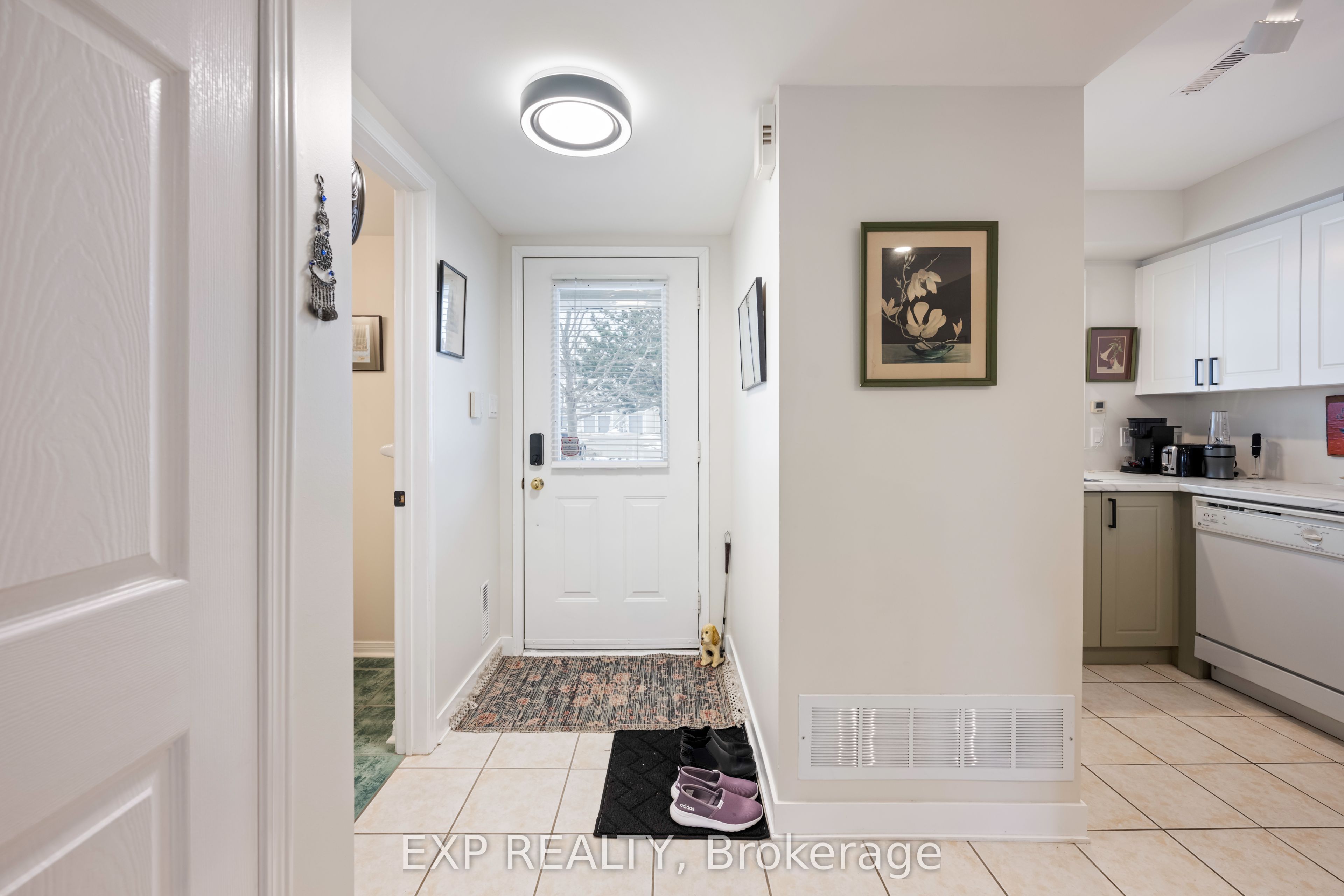22 Cranberry Surf Property Photo 5