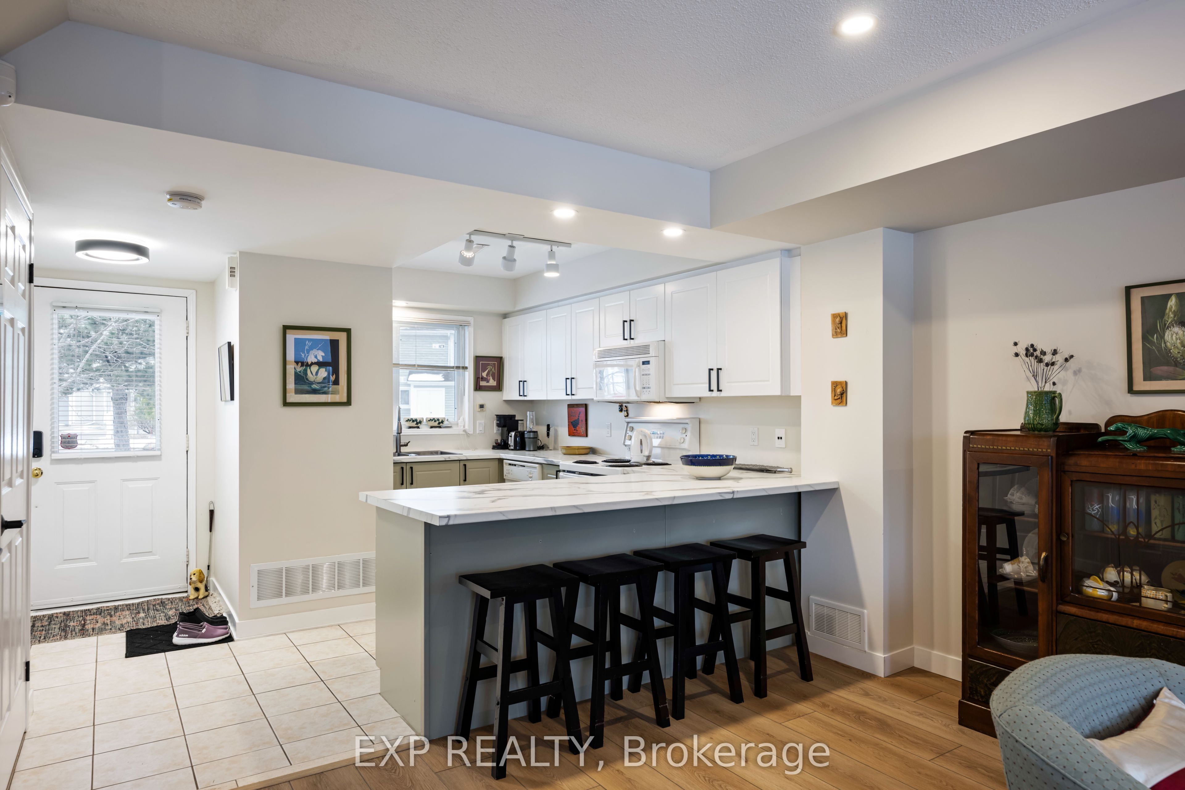 22 Cranberry Surf Property Photo 10