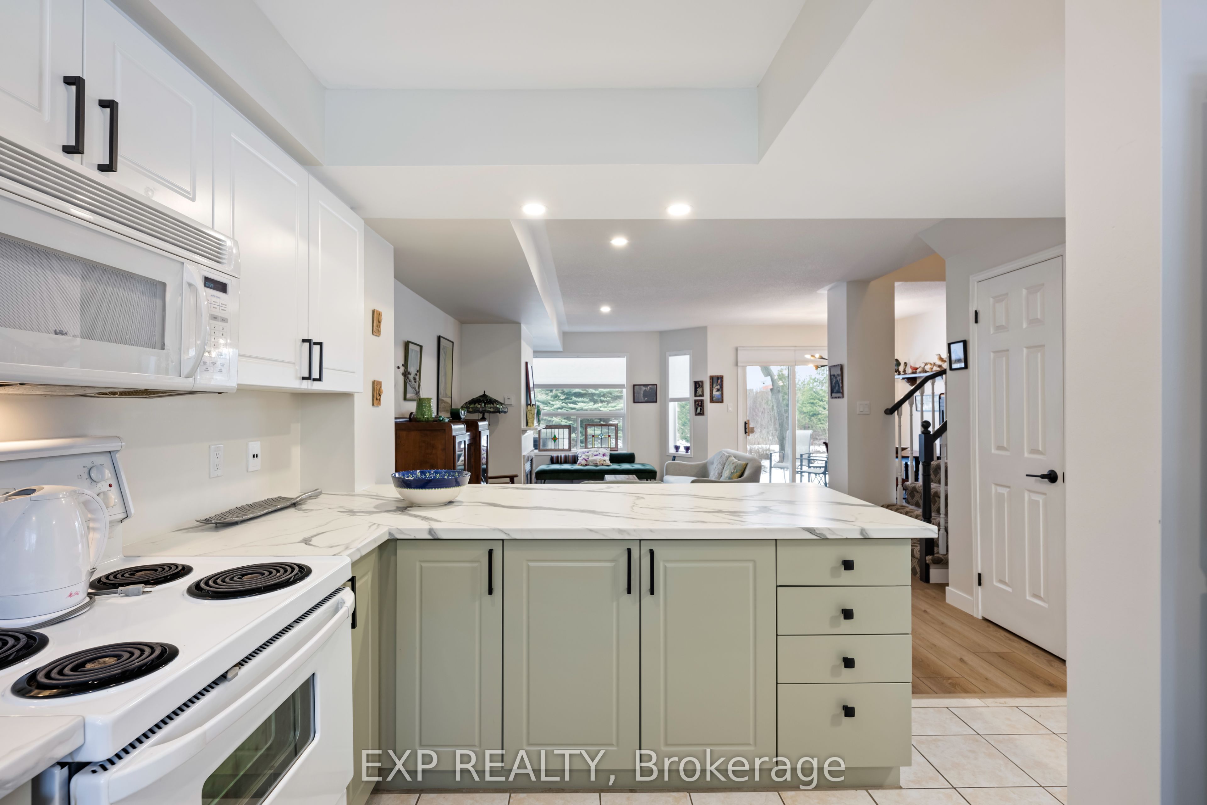 22 Cranberry Surf Property Photo 13